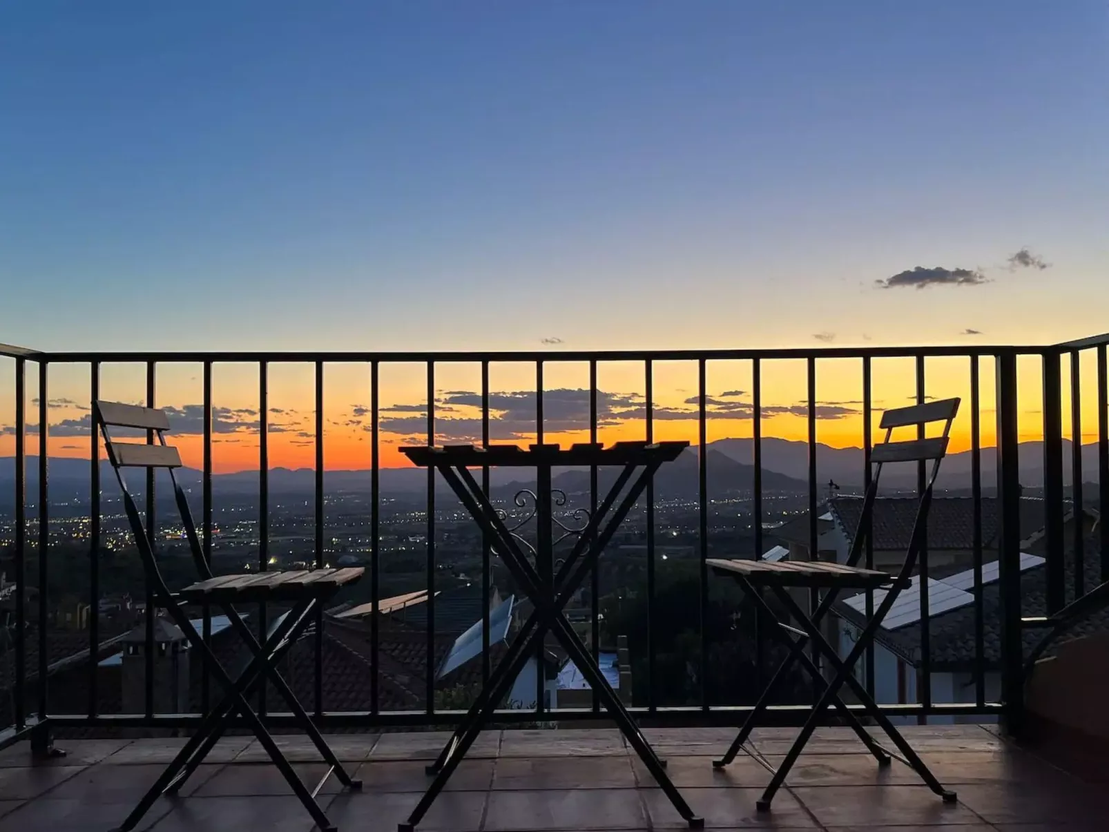 Helles Haus mit Aussicht und privatem Pool - Image-tags.info