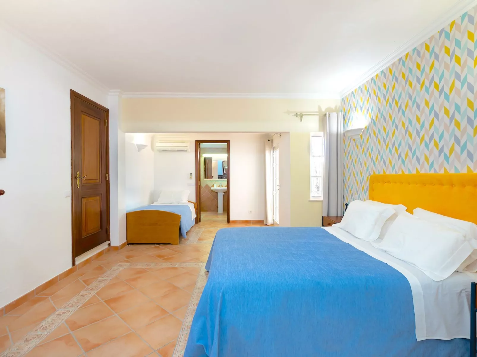 7 Schlafzimmer Villa, Familie, Kinder, Gruppen, Strand, Pool, Garten - Image-tags.info