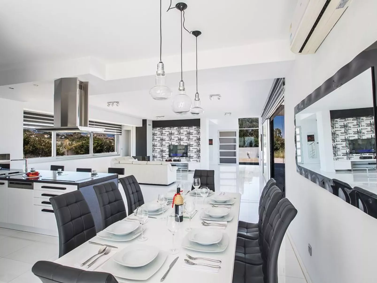 Moderne 3-Schlafzimmer-Villa mit atemberaubendem Meerblick - Image-tags.info