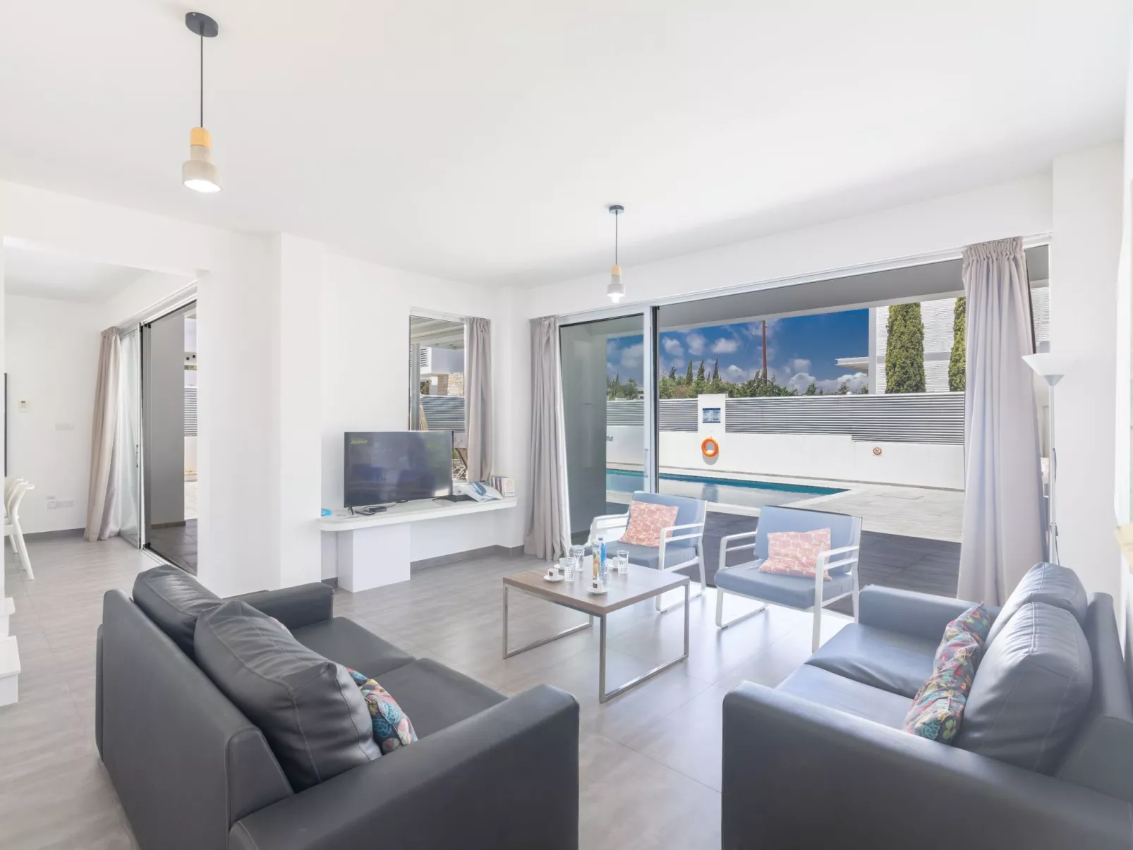 Greco Villa CCV4. 5-Schlafzimmer-Villa mit privatem Pool in Protaras Zentrum - Image-tags.info