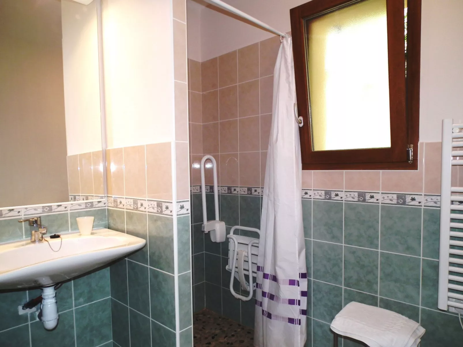 Domäne mit Jacuzzi - Image-tags.info