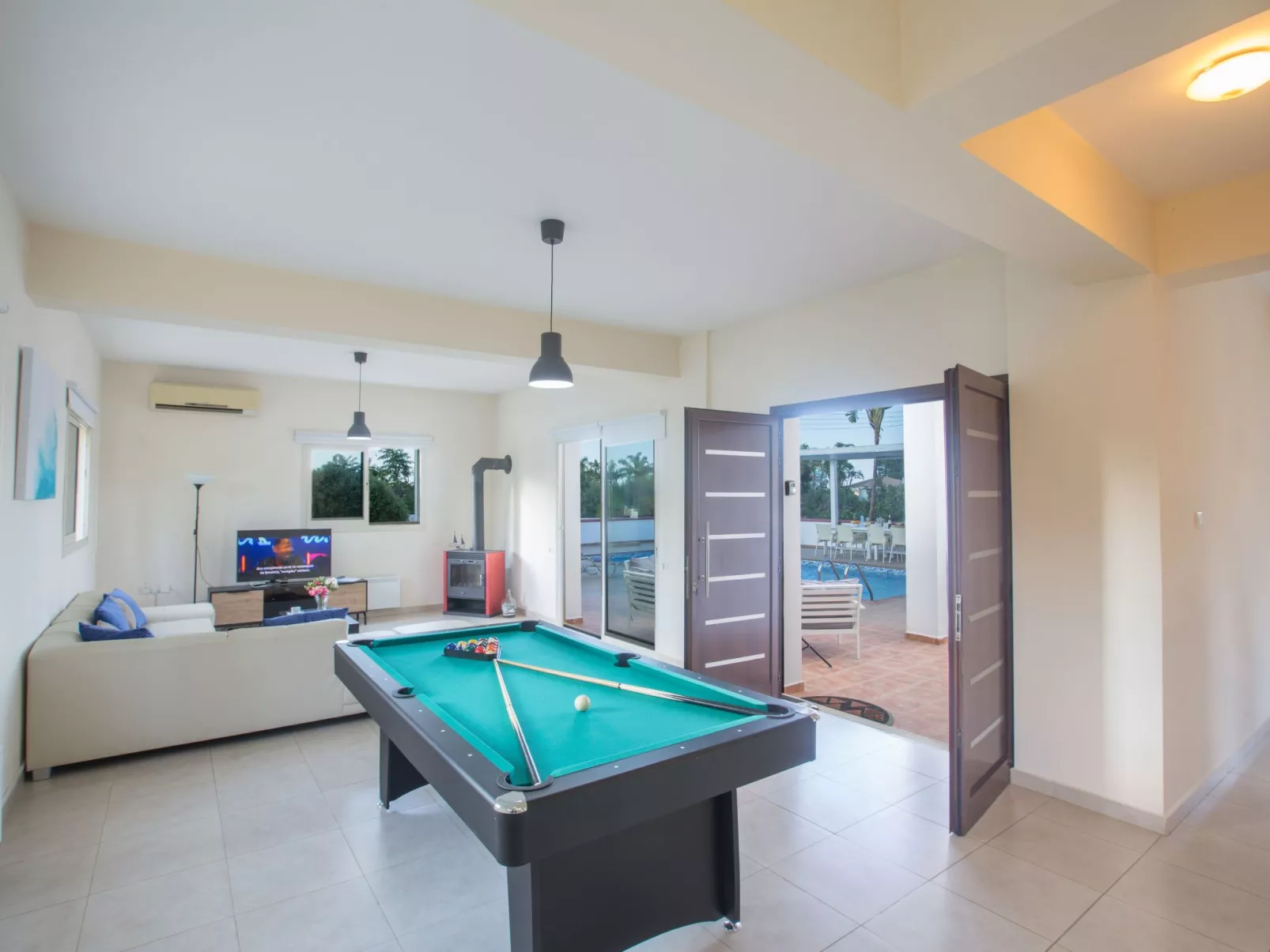 Private 3-Schlafzimmer-Villa mit Hochgeschwindigkeits-Internet - Image-tags.info