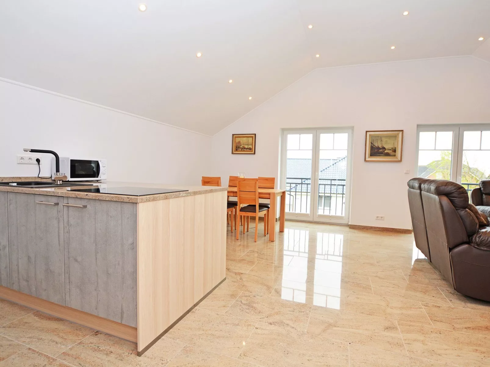 Merzijana Dachgeschoss in Stinteck - Image-tags.info