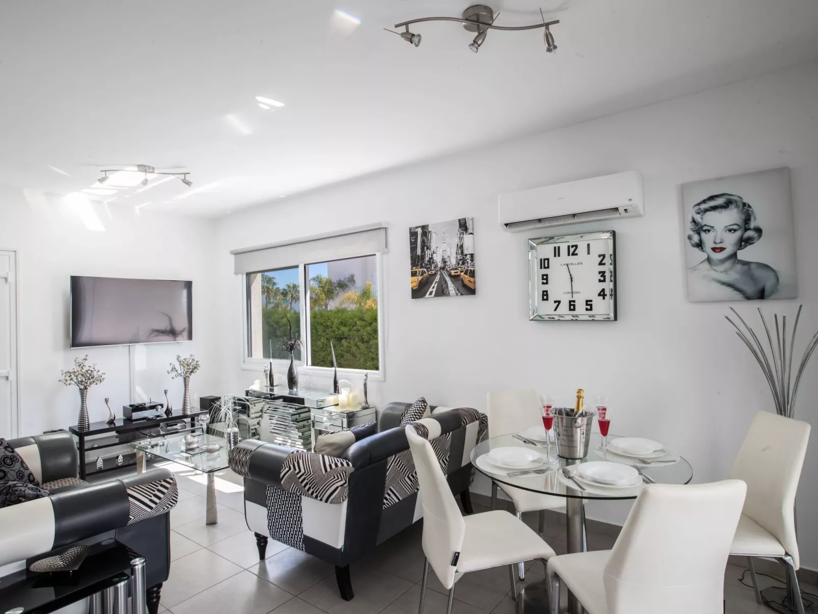 Moderne 4-Schlafzimmer-Villa im Zentrum von Protaras - Image-tags.info