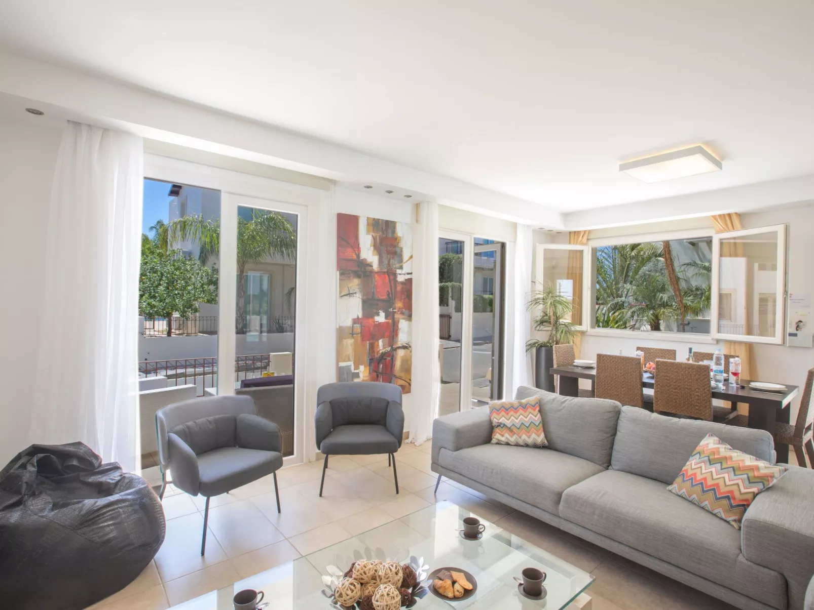 3-Schlafzimmer-Luxusvilla mit Pool und teilweise Meerblick - Image-tags.info