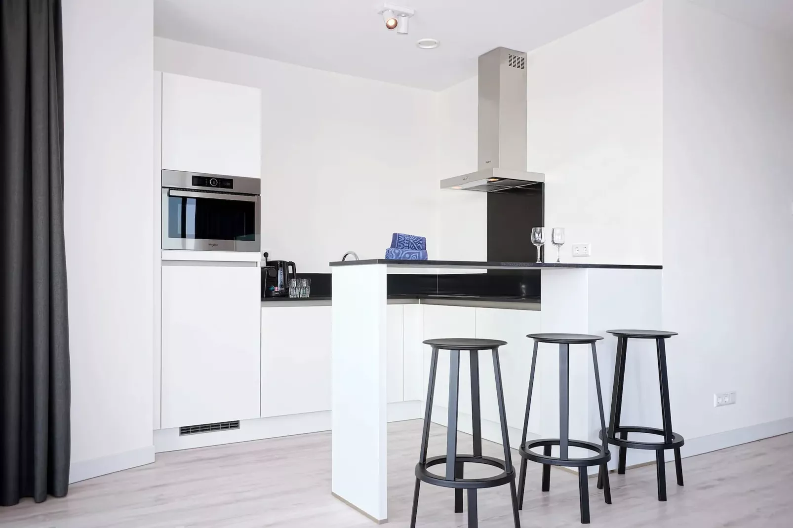 Breskens Apartments & Penthouses 13 - Buitenkant zomer