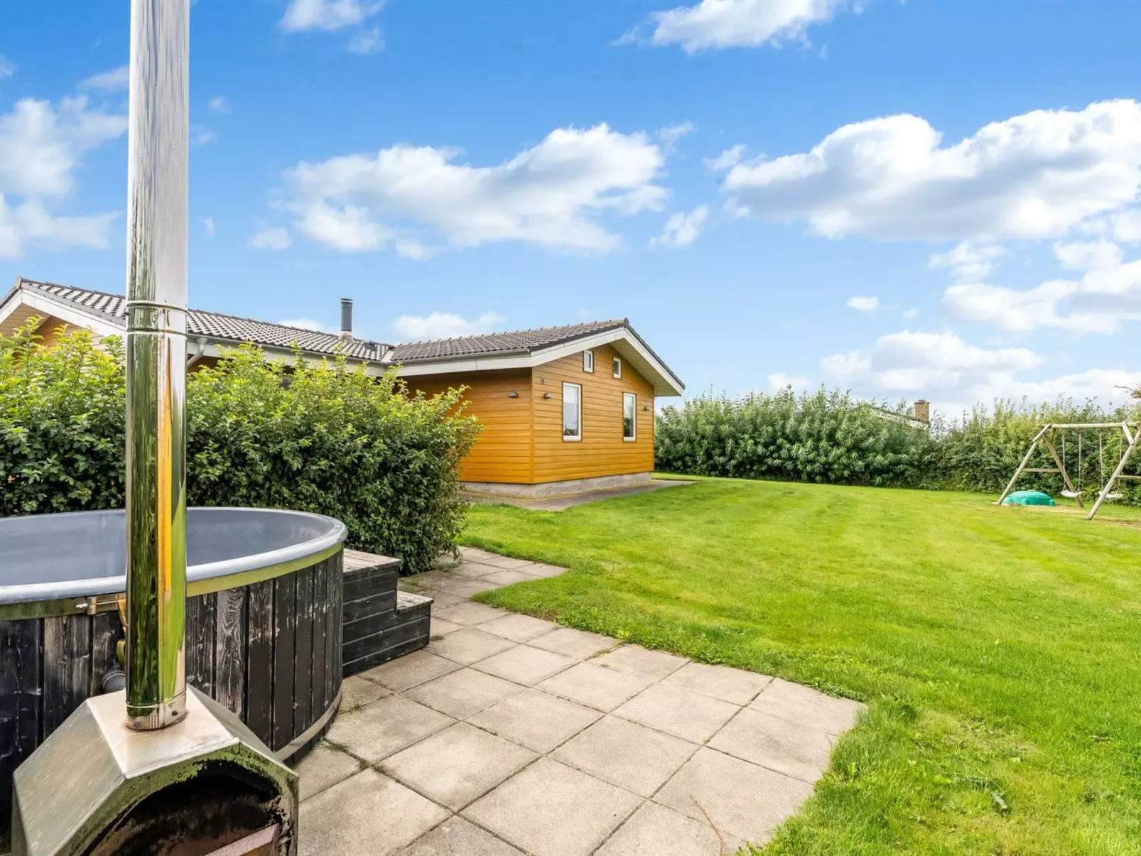 "Elnur" - 200m to the fjord - Binnen