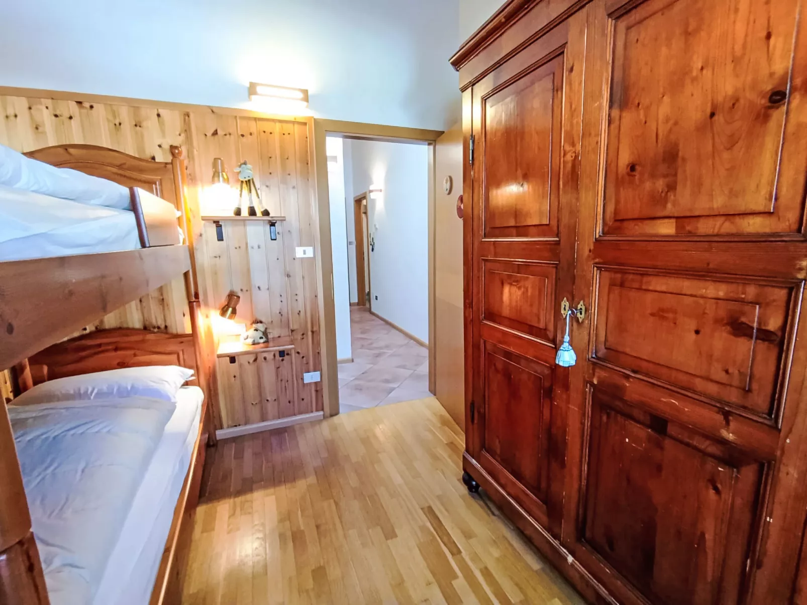 Cesa sot Larsec - Binnen