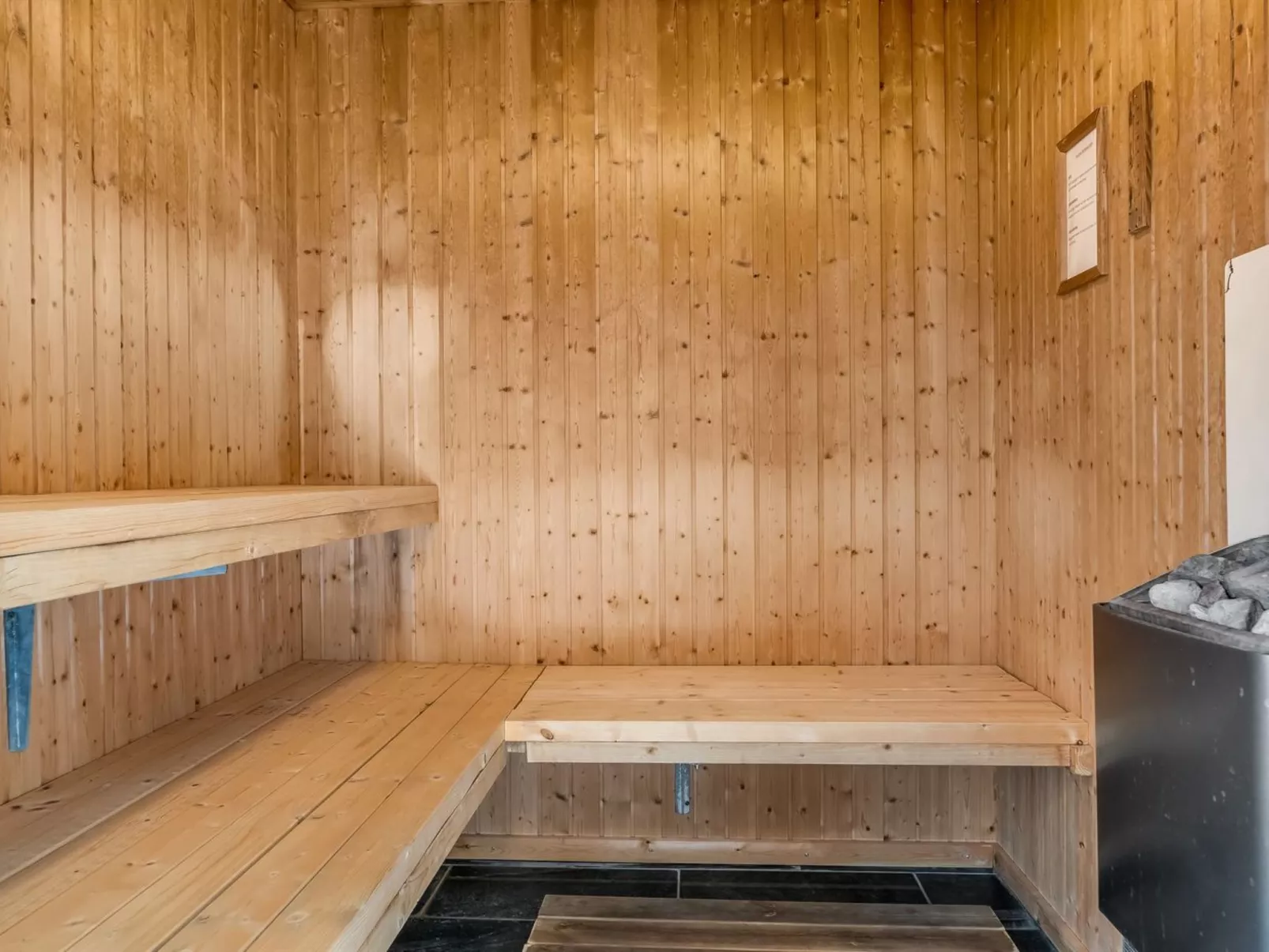 "Josef" - 1.2km from the sea - Binnen