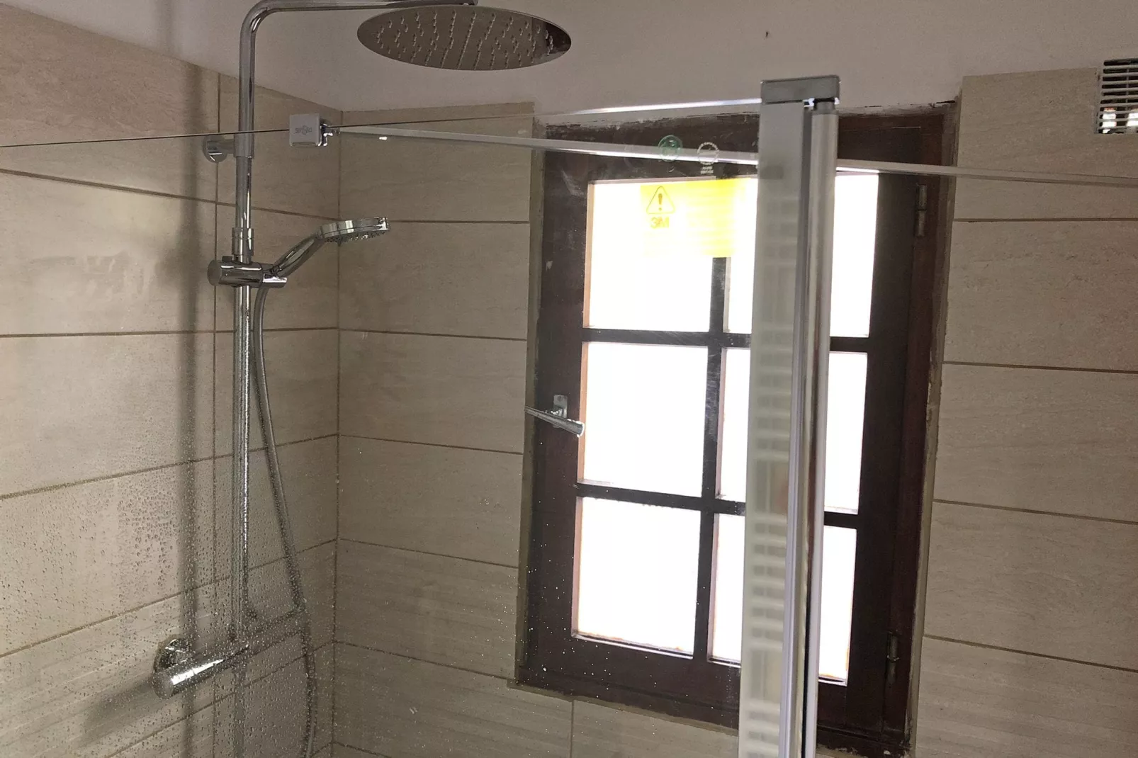 Sfeervolle villa in Sorède met een zwembad-Badkamer