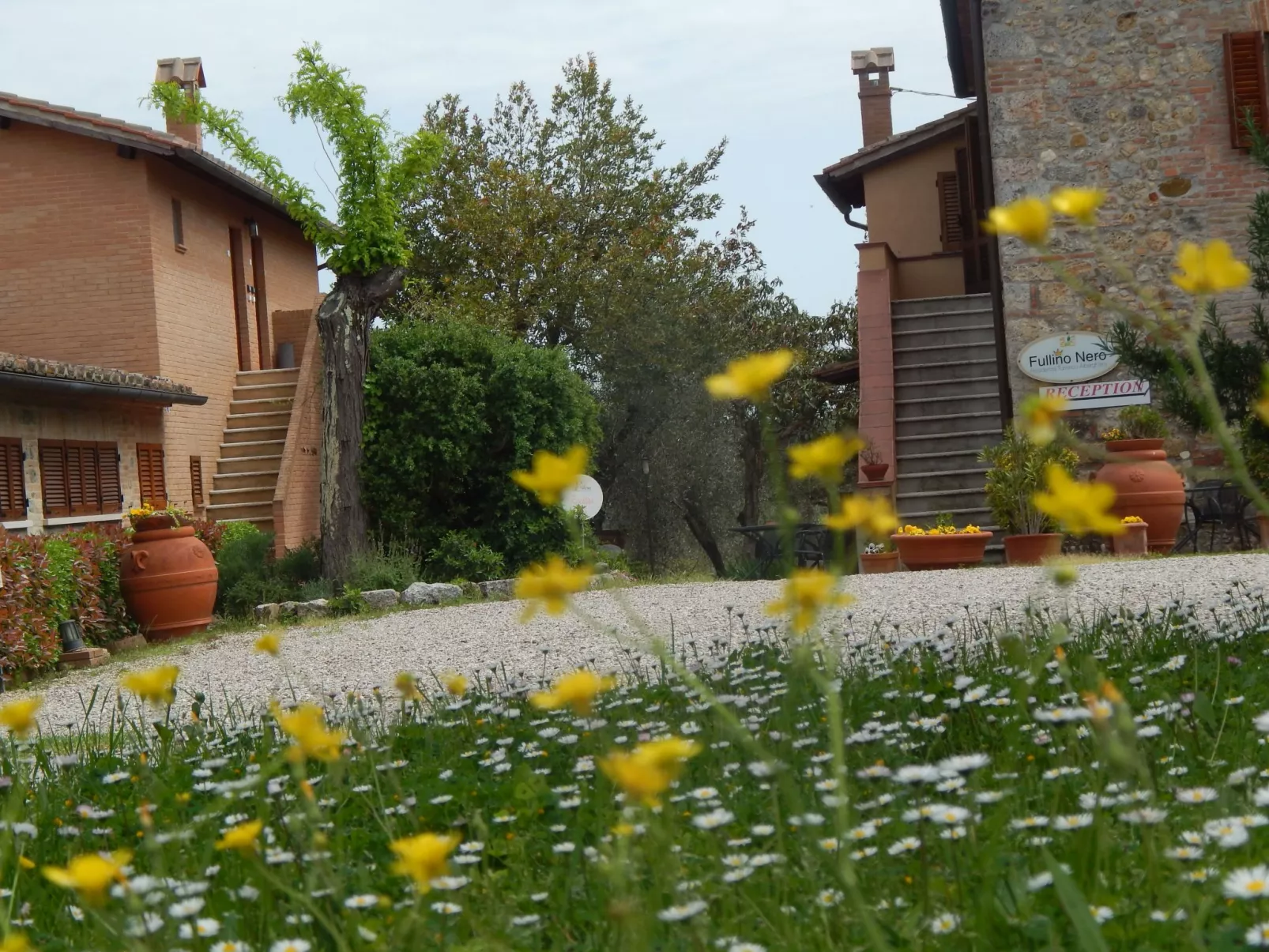 Dreizimmerwohnung für 4 Personen 3 km vom Zentru - Image-tags.info