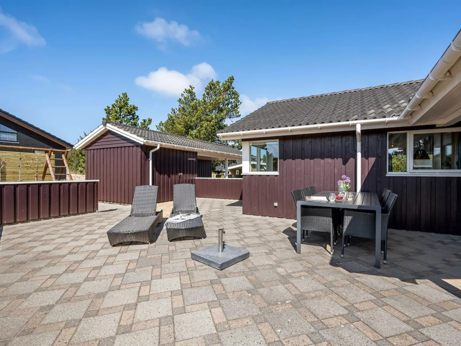 "Arine" - 700m to the fjord - Buiten