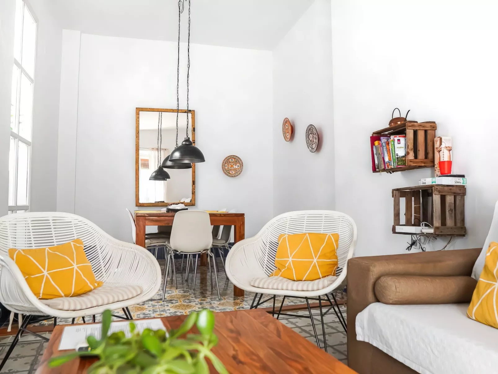 Helle Dach-Maisonette mit riesiger Terrasse - Binnen