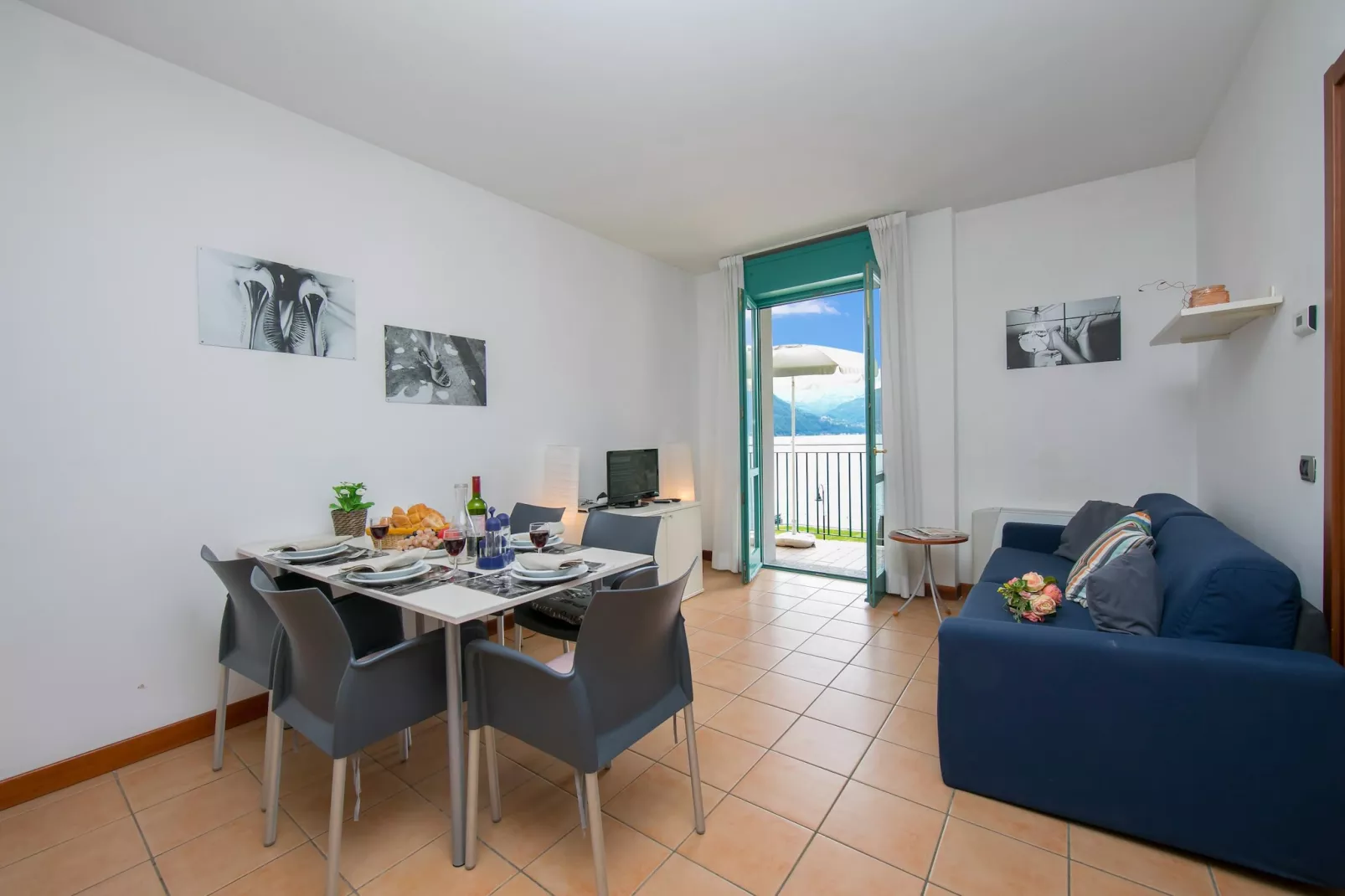 RESIDENCE PORTO LETIZIA - PALACE-1ROOM APT 4 PAX LAKE VIEW PLUS 8205 - P1LP4 - Woonkamer