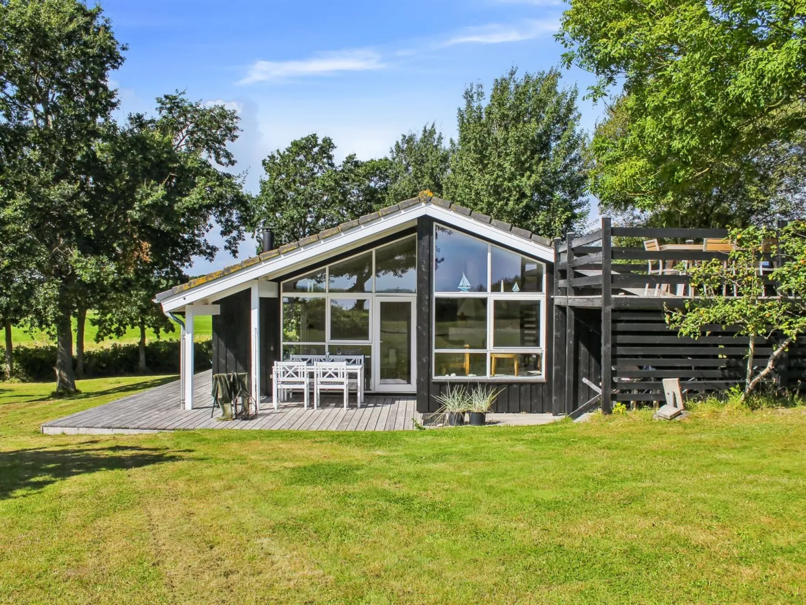 "Lilla" - 120m from the sea - Buiten