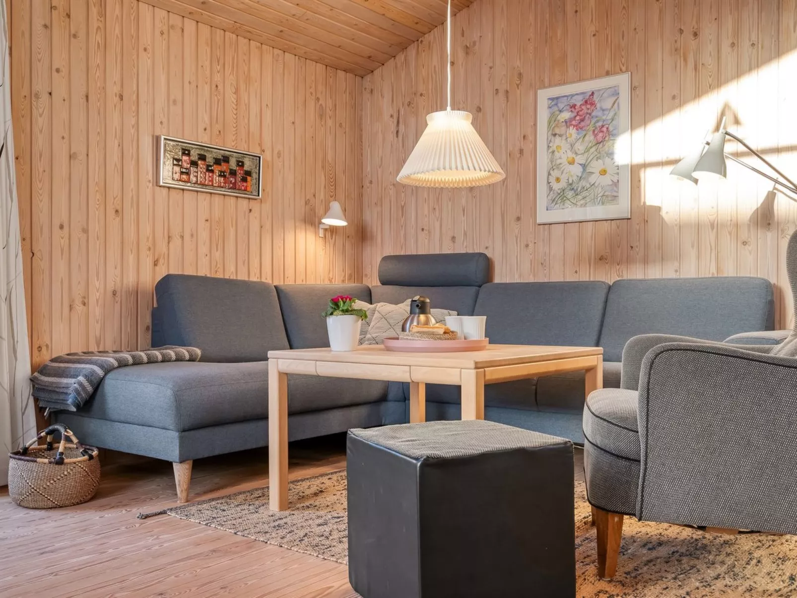 "Mea" -  from the sea-Binnen