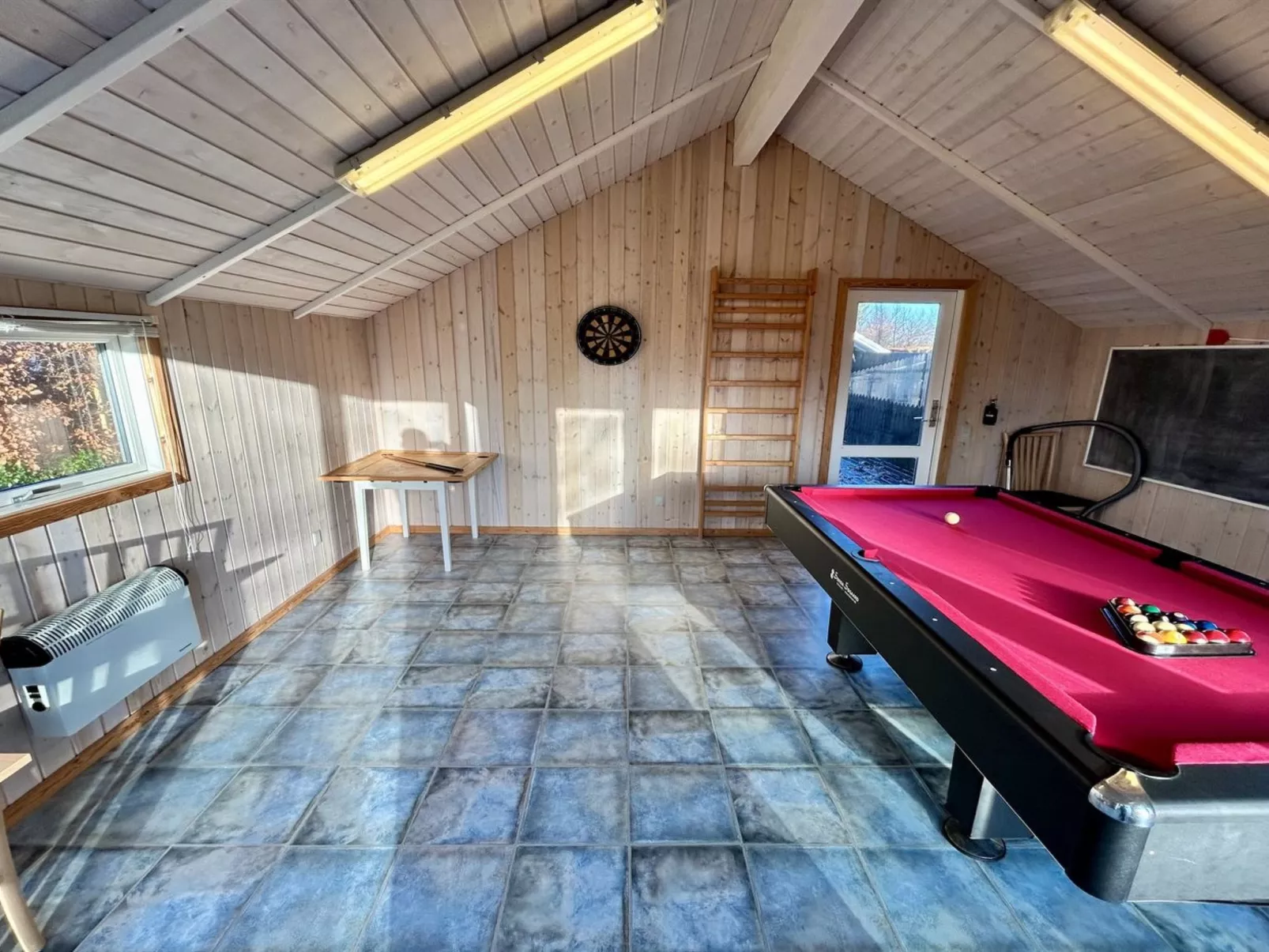 "Kalli" - 350m to the fjord-Binnen