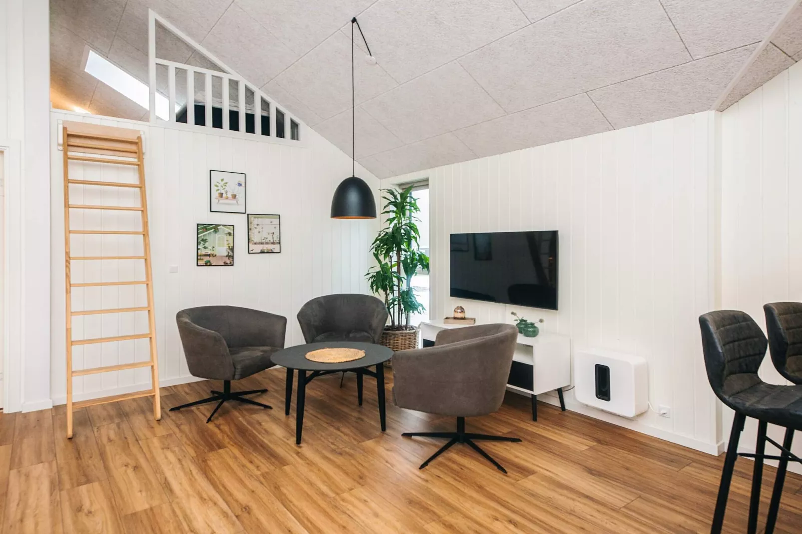 Luxe villa met zwembad -- By Traum Ferienwohnungen-Binnen