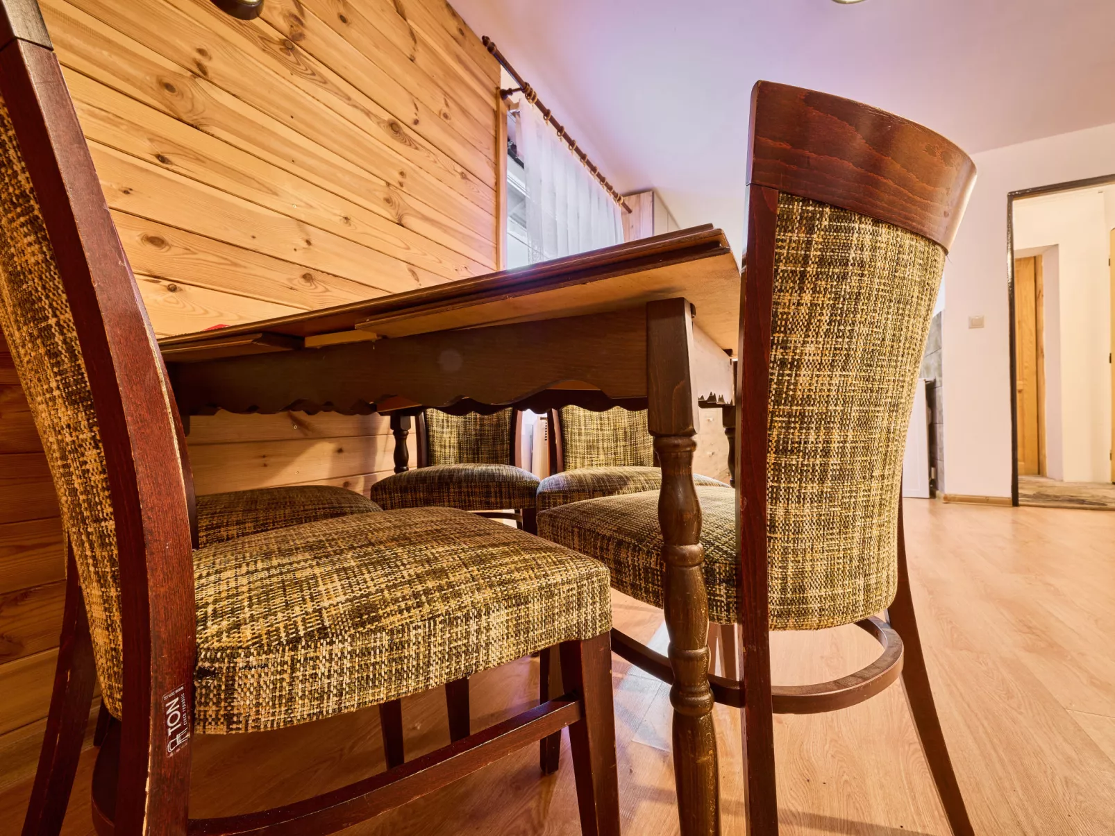 Chaloupka U lesa-Binnen