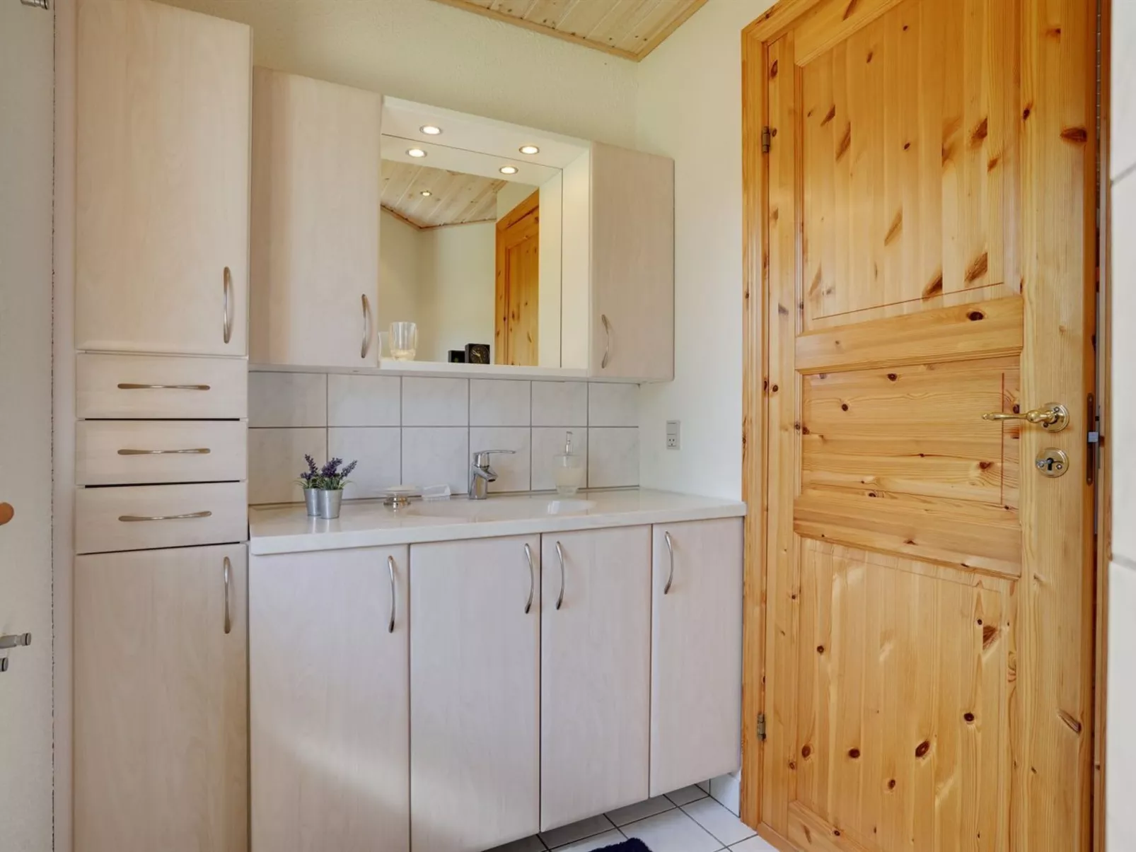 "Steffenie" - 250m from the sea-Binnen