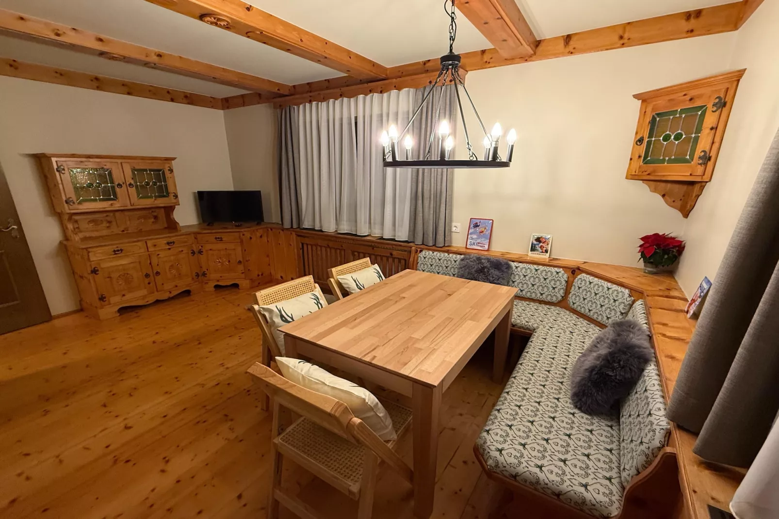 Alpenchalet Berggold-Eetkamer