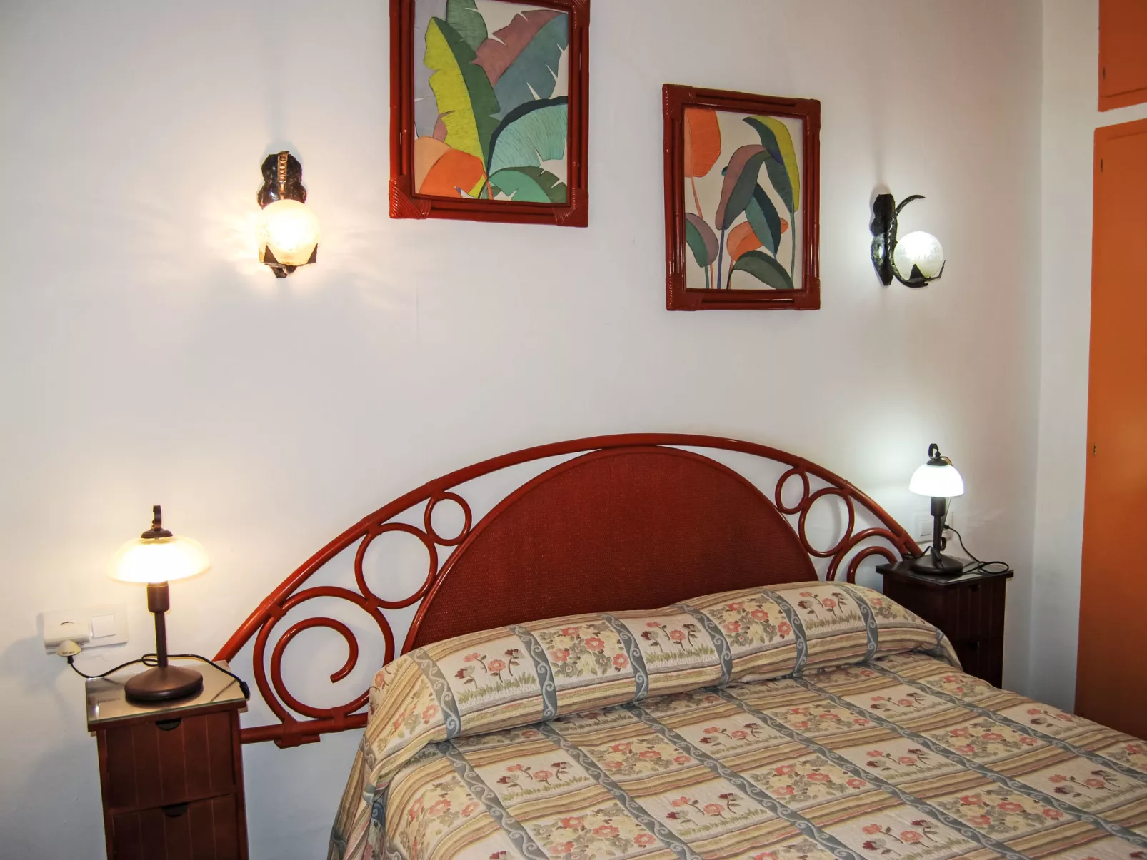 Ferienvilla, Seeblick, privater Pool und Parkplatz - Binnen