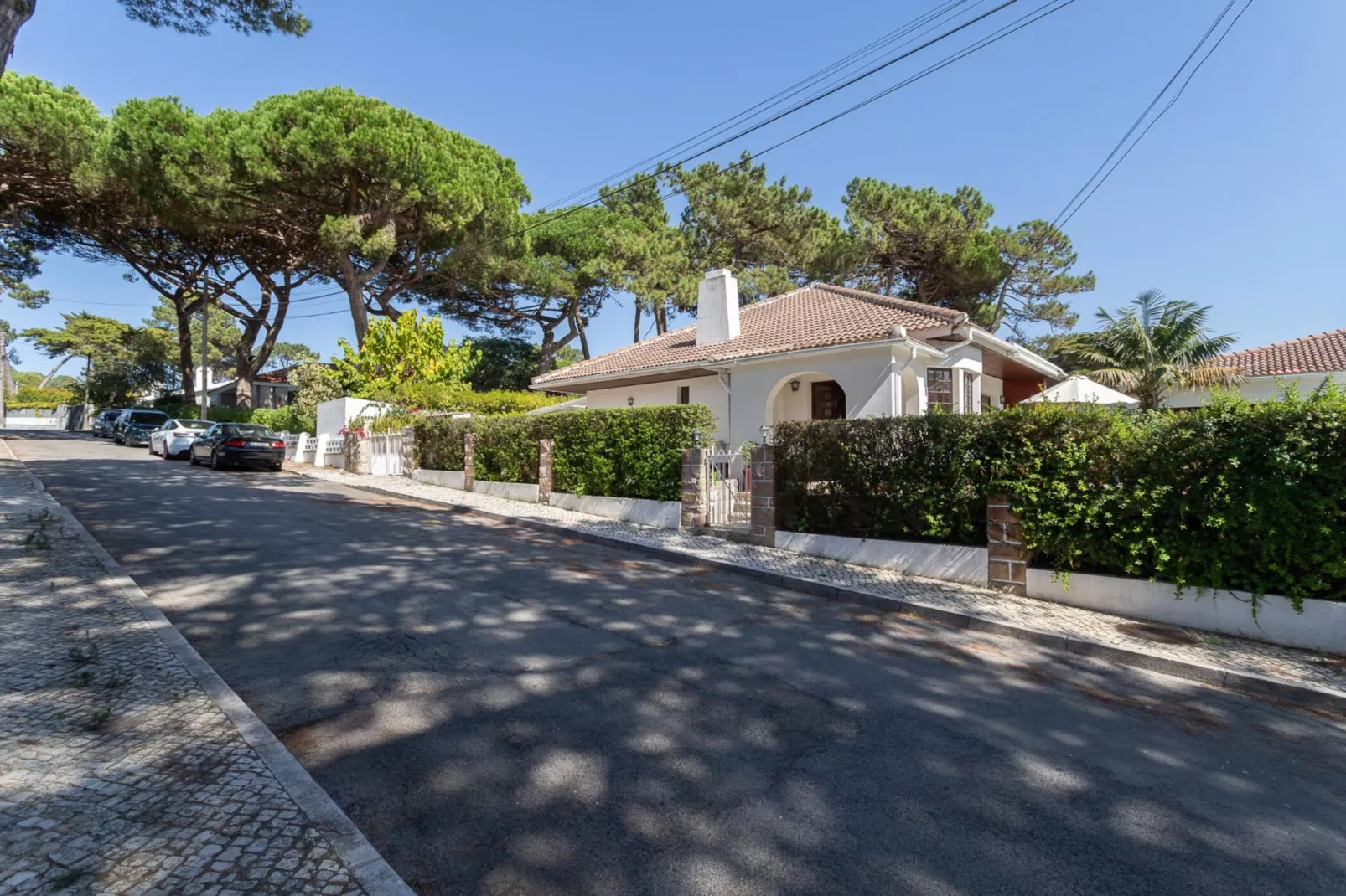 Charming  House and Terrace By Gt House-Buitenkant zomer