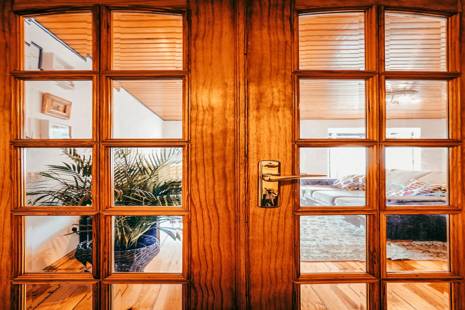 Apolónia Train Spot By Gt House - Hal-ontvangst