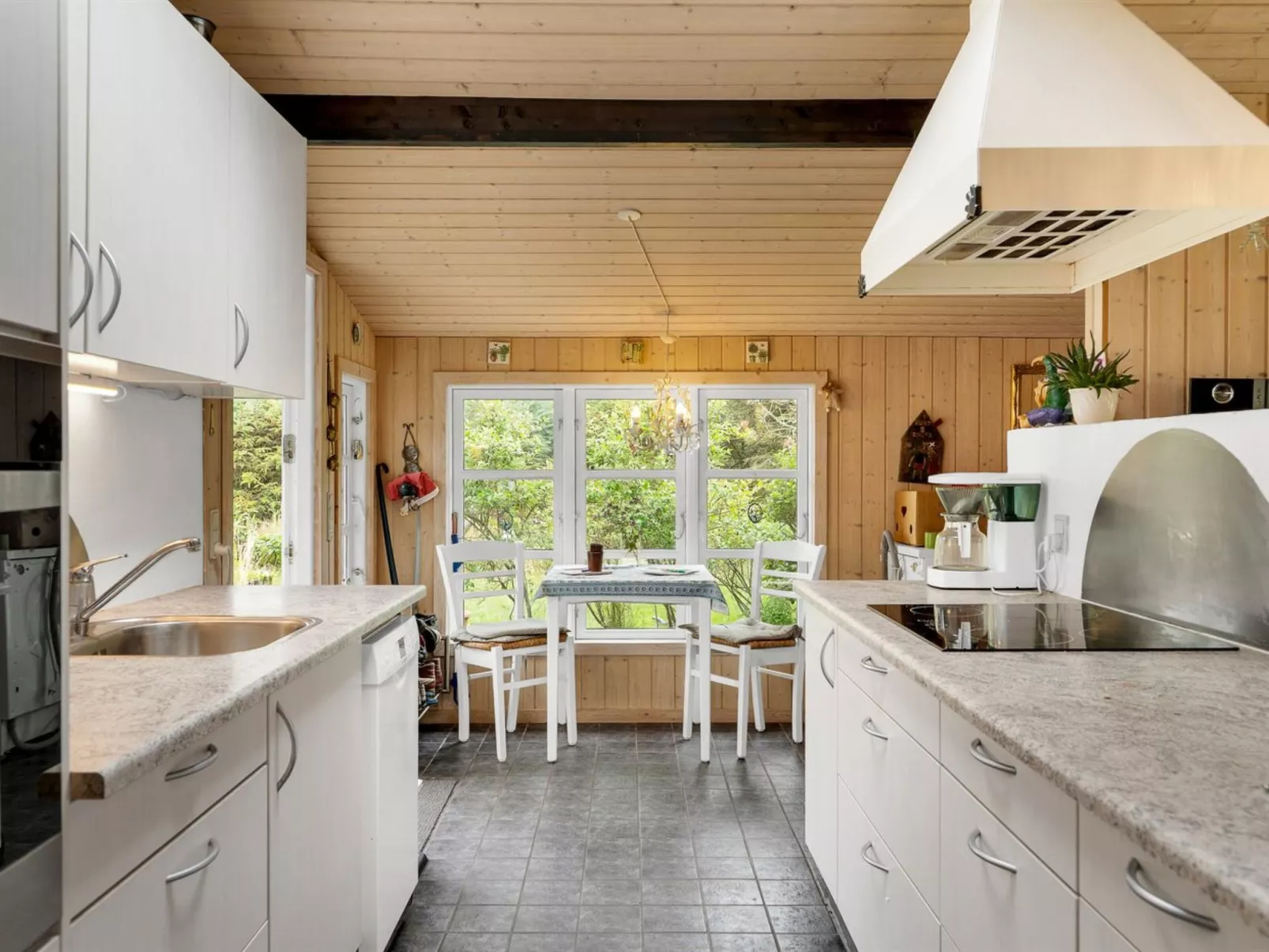 "Ilja" - 700m from the sea-Binnen