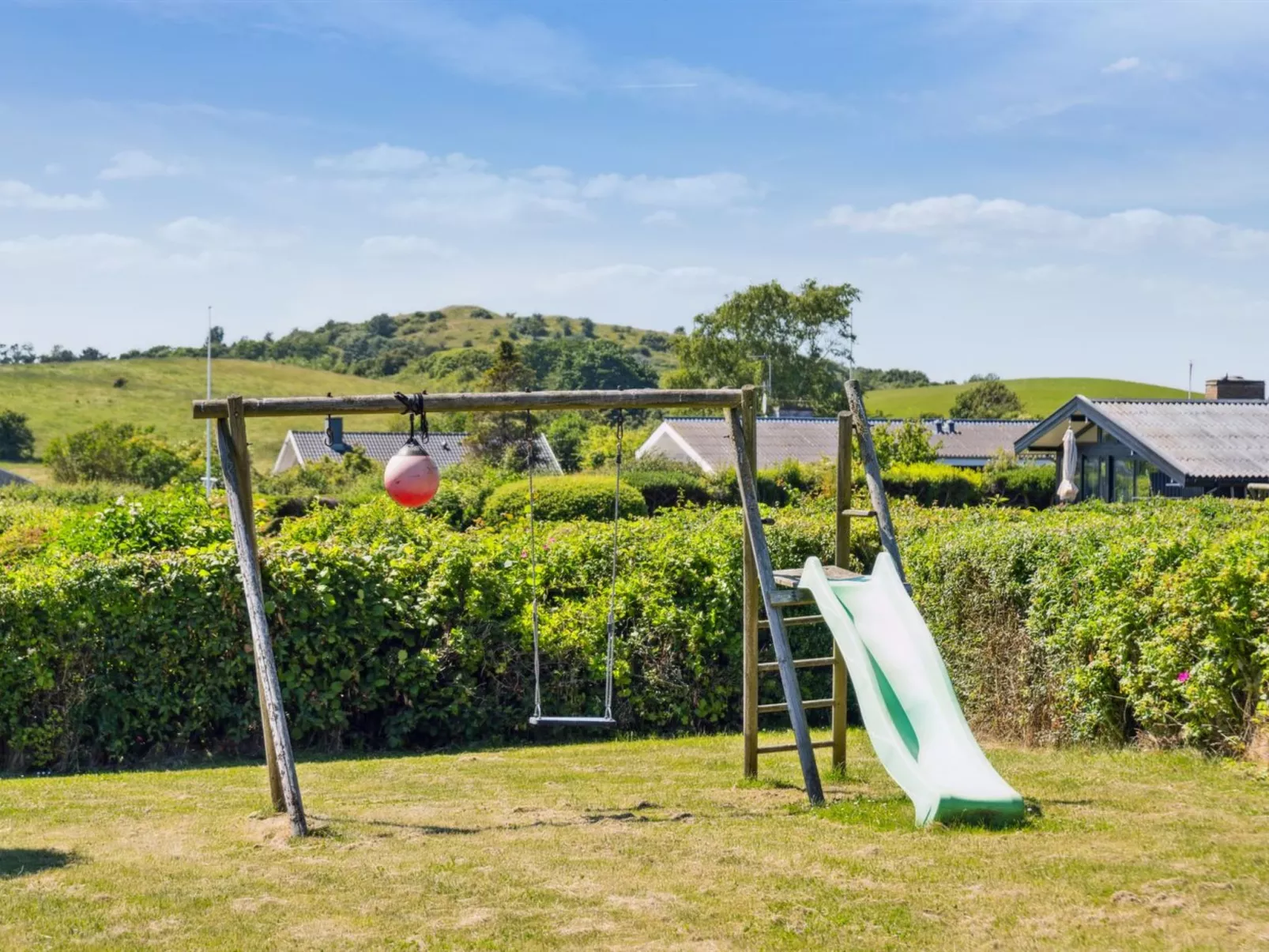 "Joseph" - 500m from the sea-Buiten