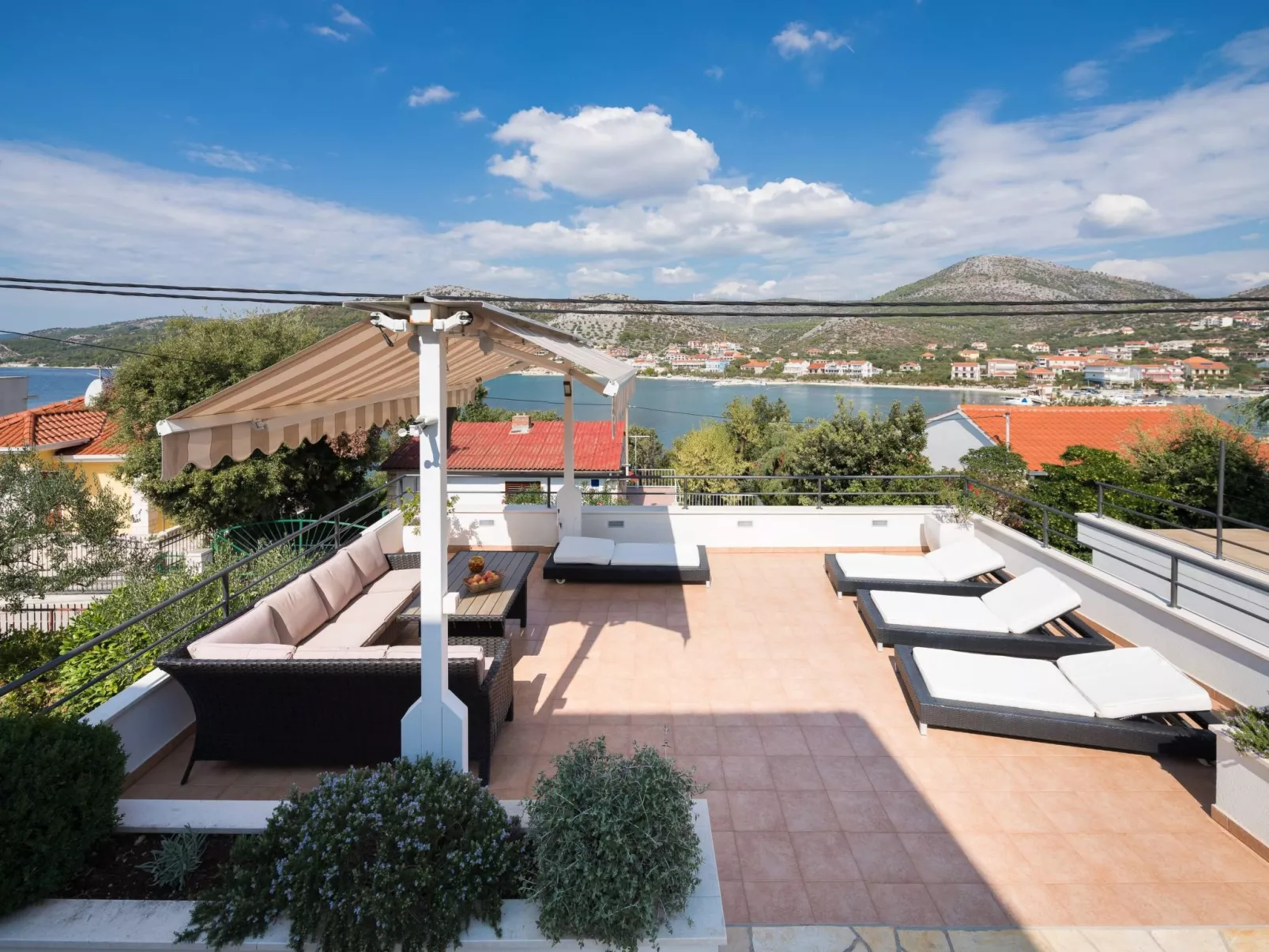 "Villa Silvio" mit Blick auf das Wasser-Binnen