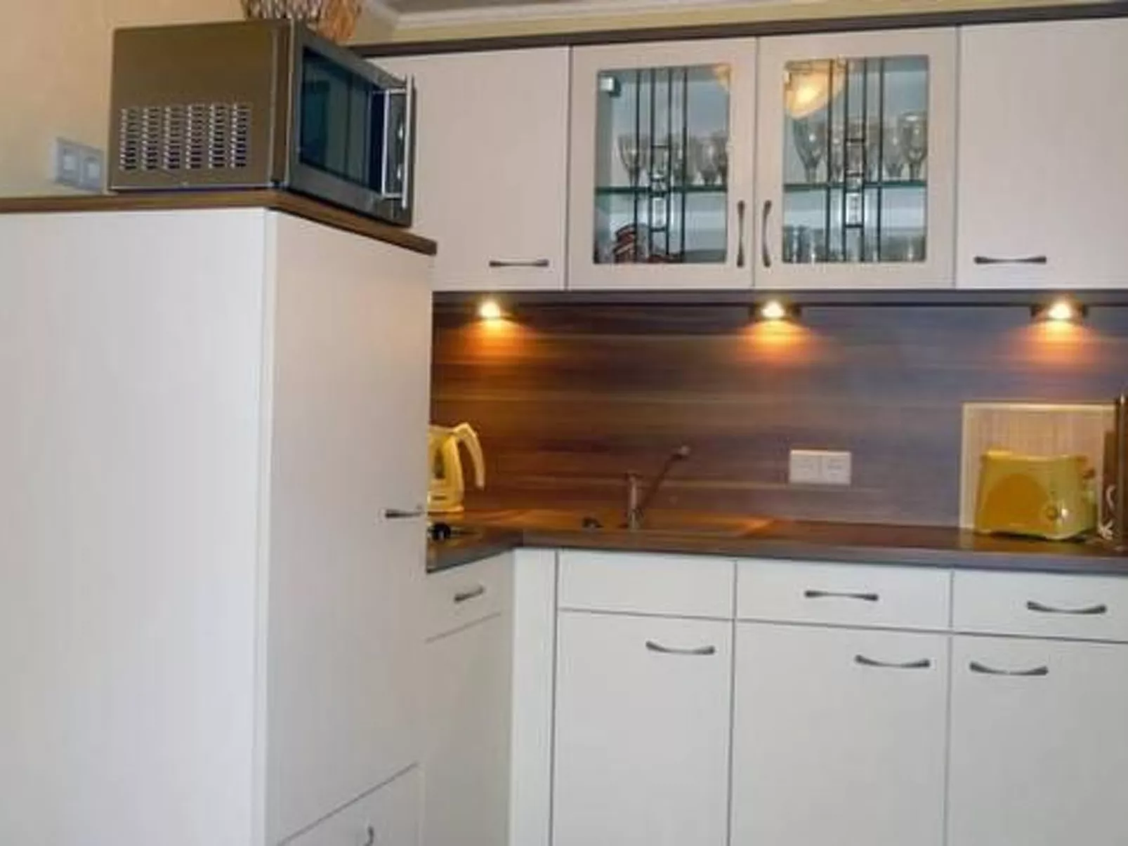 Mit Fasssauna-Binnen