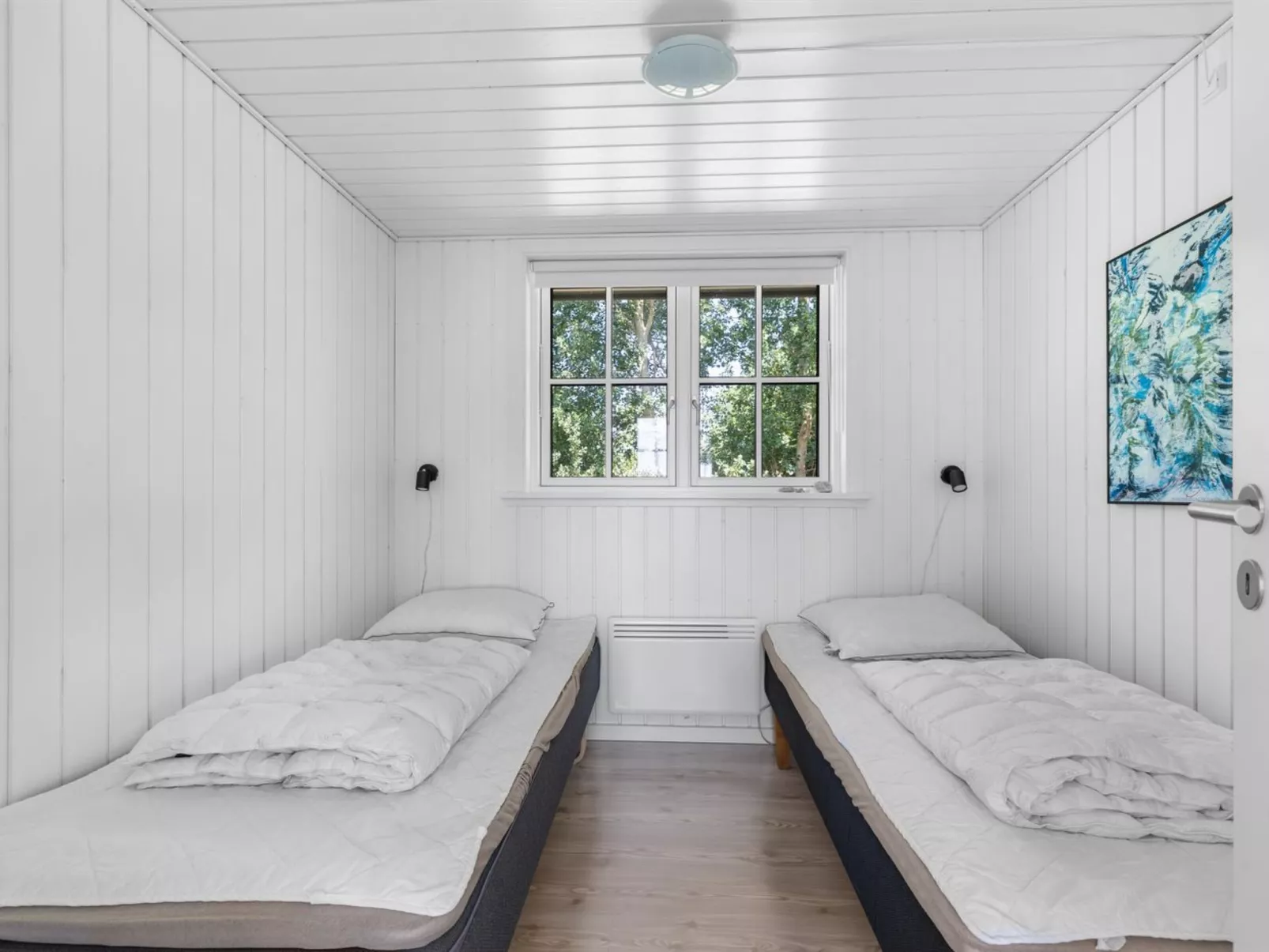 "Edvardsine" - 40m from the sea-Binnen