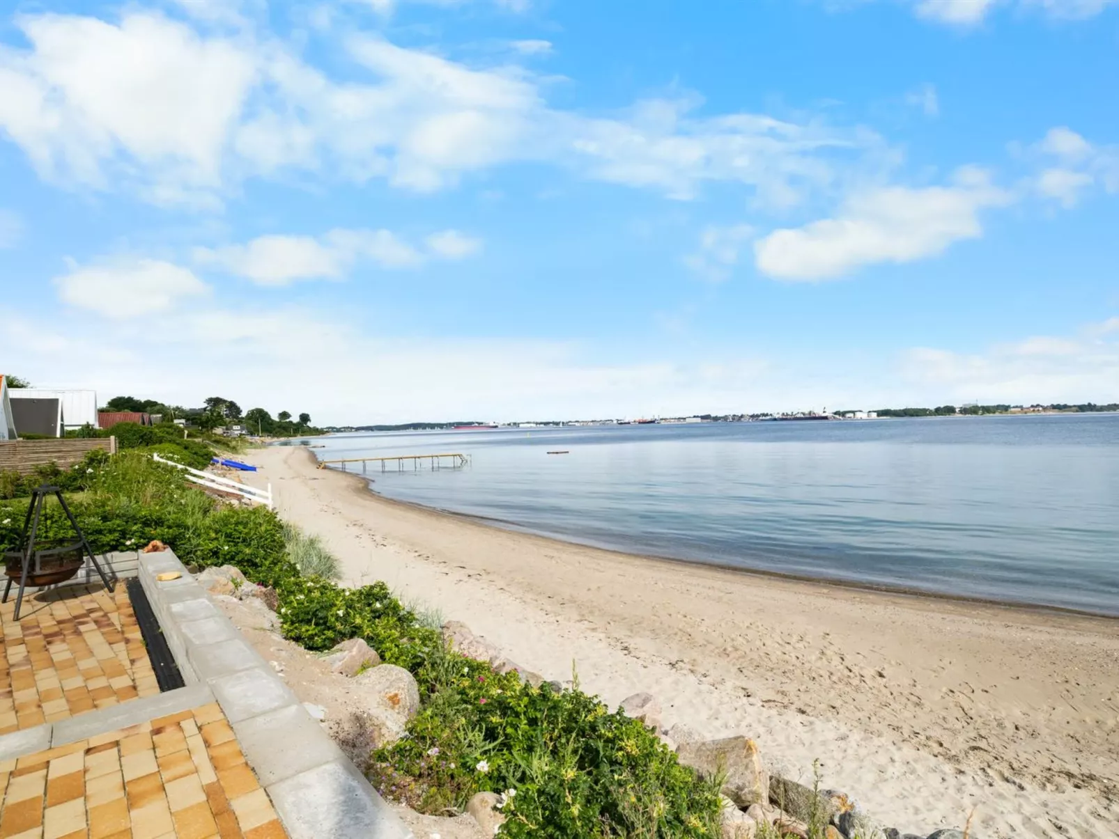 "Yngvy" - 10m from the sea-Buiten