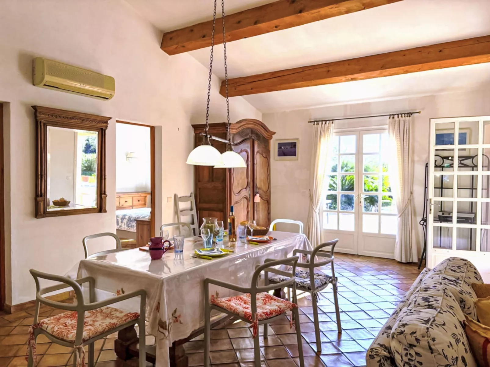 Le Grand Pin - Binnen