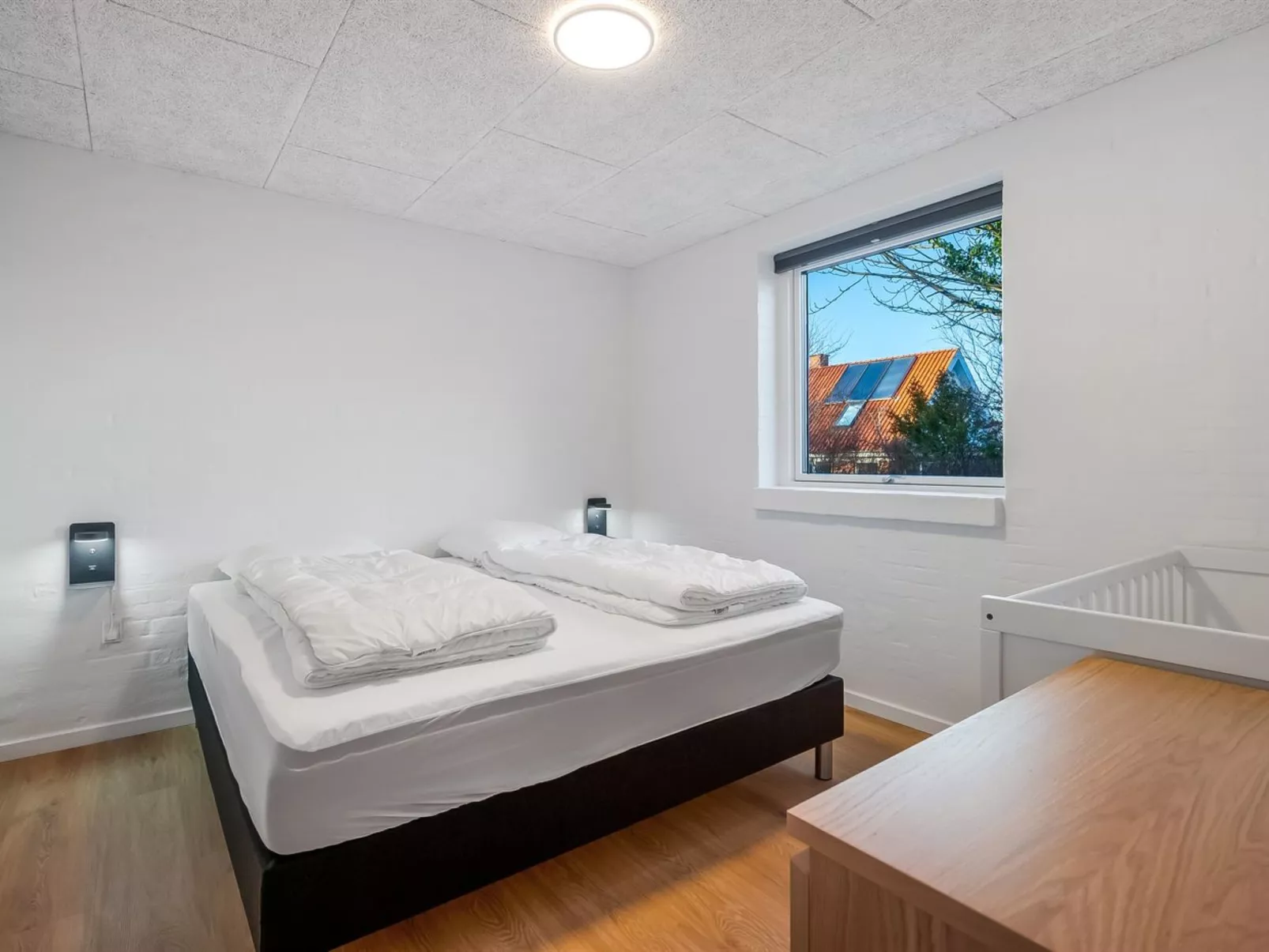 "Cyrill" - 2km from the sea - Binnen