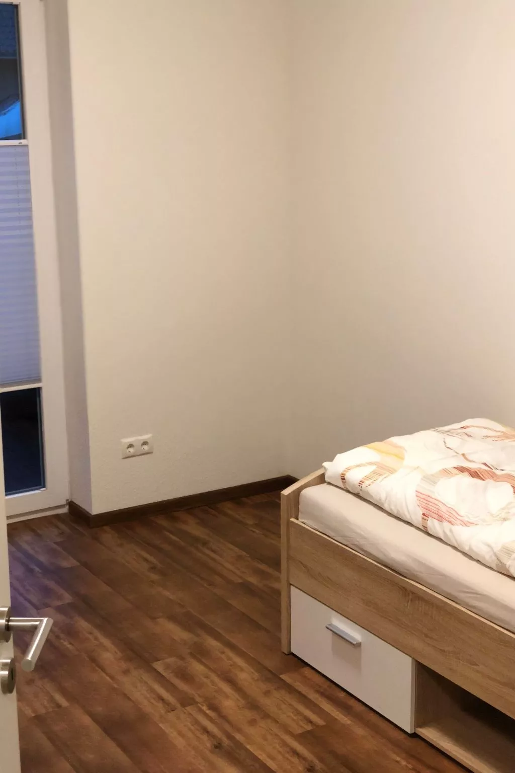 "Heidelerche" direkt am Stausee - Image-tags.info