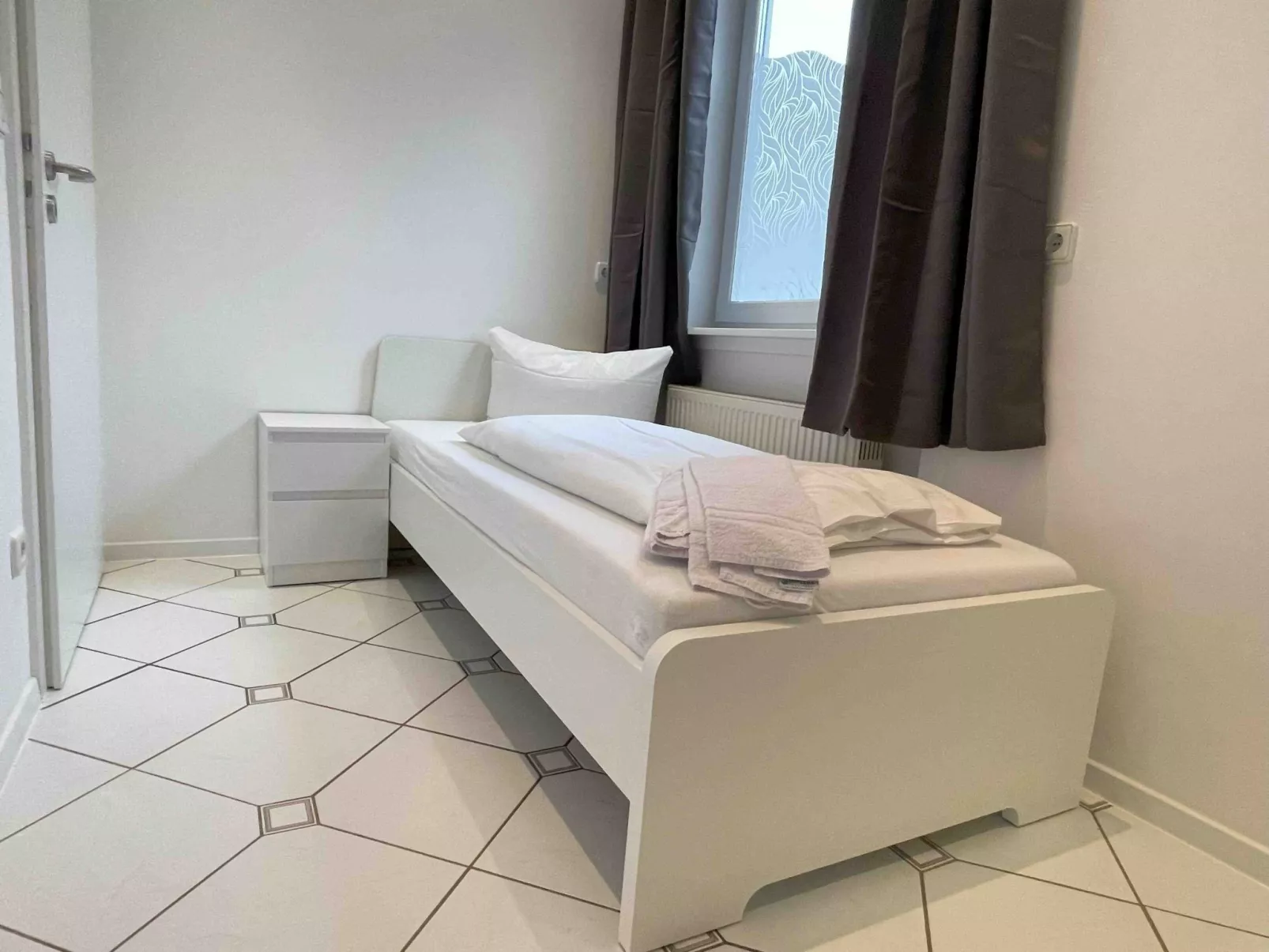 R111 - Image-tags.info