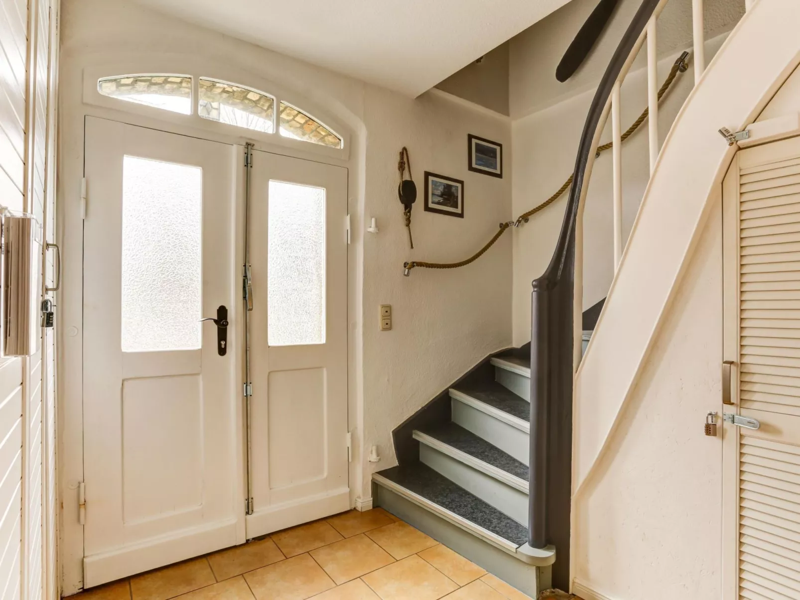 Wohnung für sechs Personen im Dachgeschoss - Image-tags.info