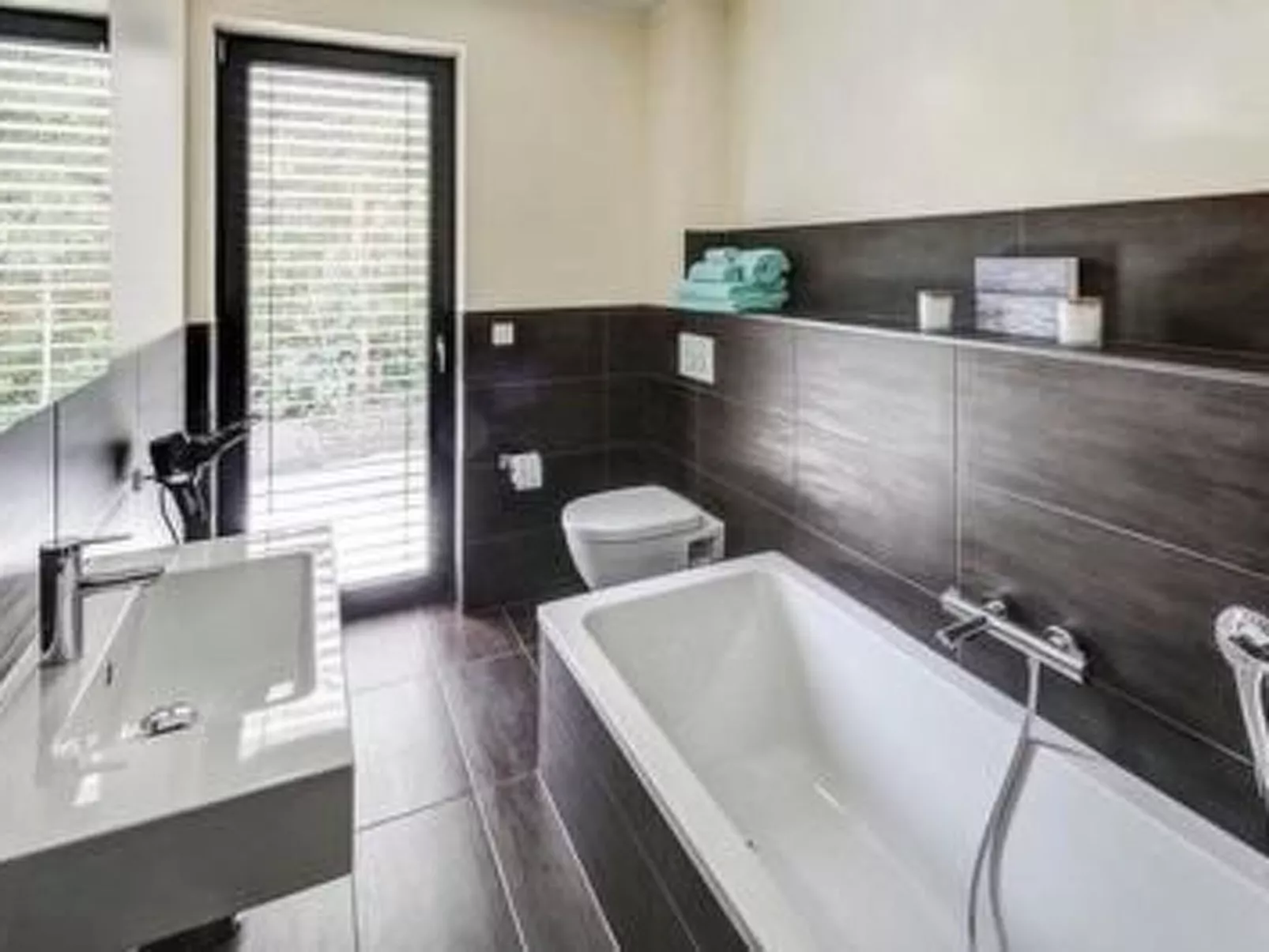 In Holzhausen mit Terrasse - Image-tags.info