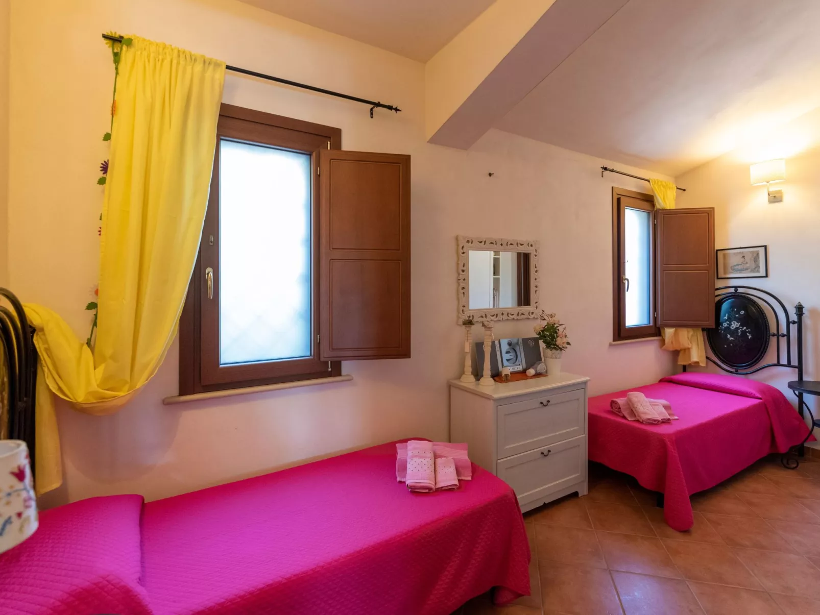 In Noto mit Terrasse, Garten und gemeinsamem Pool - Image-tags.info