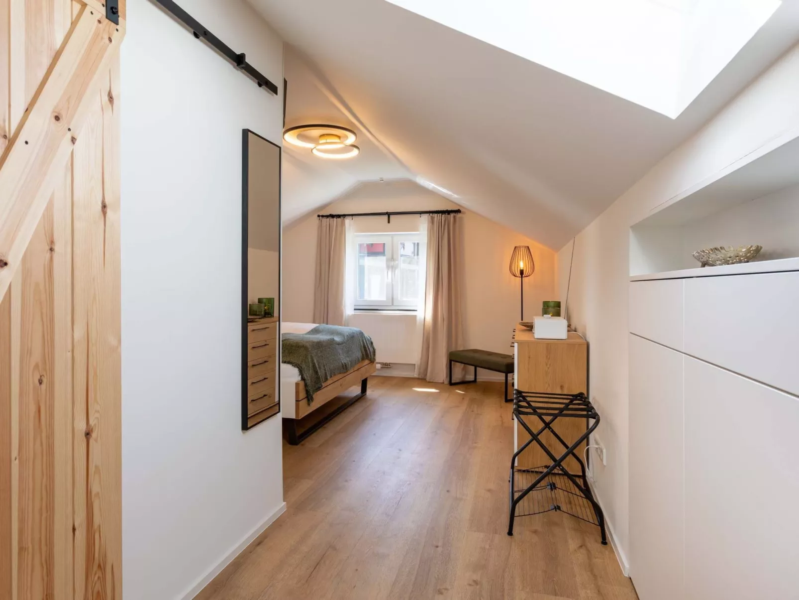 Overlook Lodge-Image-tags.info