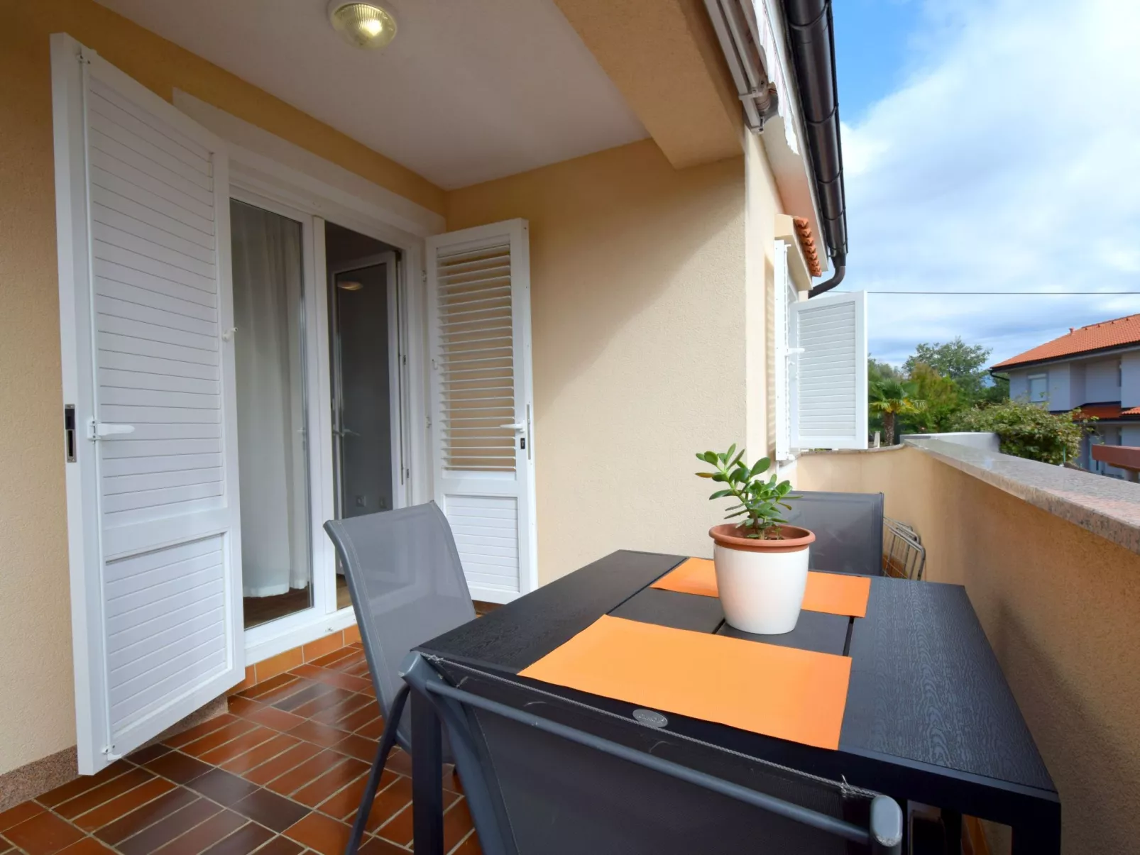 "Julia1" mit eigenem Balkon - Image-tags.info