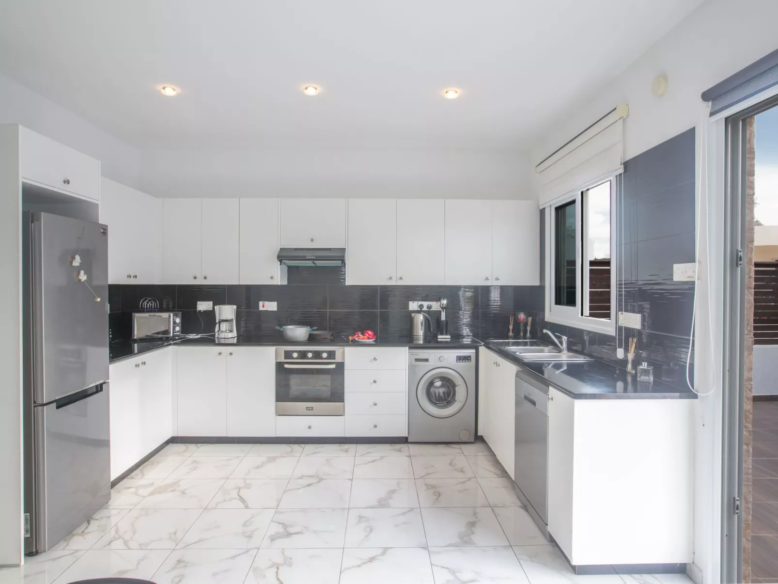 3-Schlafzimmer-Villa in Protaras Zentrum mit Pool - Image-tags.info