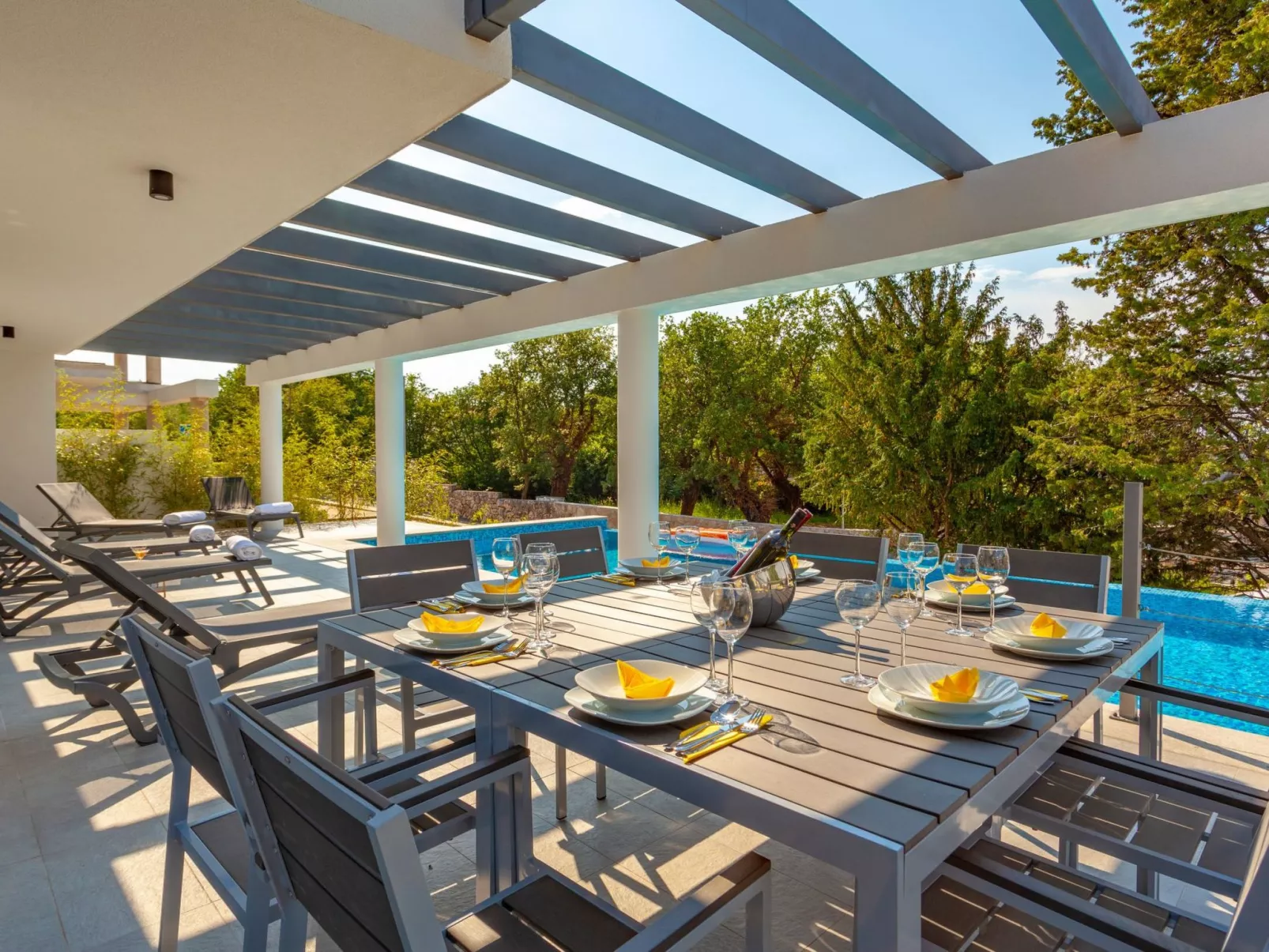 In Malinska mit großem Pool - Image-tags.info