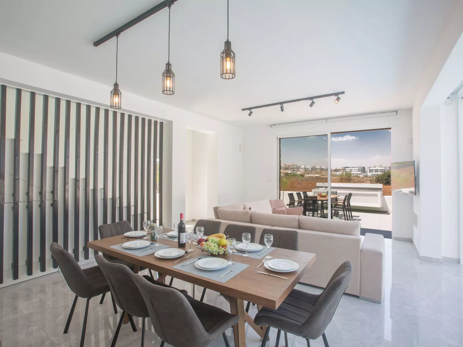 4-Schlafzimmer-Villa mit Pool im Zentrum von Protaras - Image-tags.info