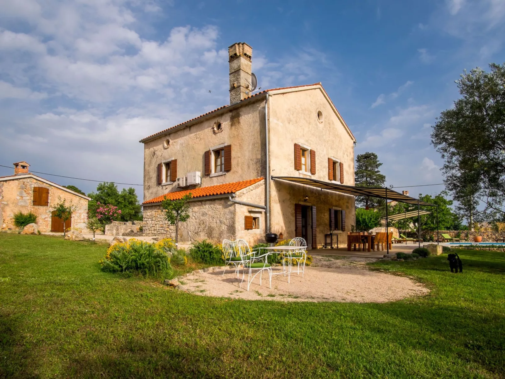 Villa mit Pool, Olivengarten und Meerblick - Image-tags.info