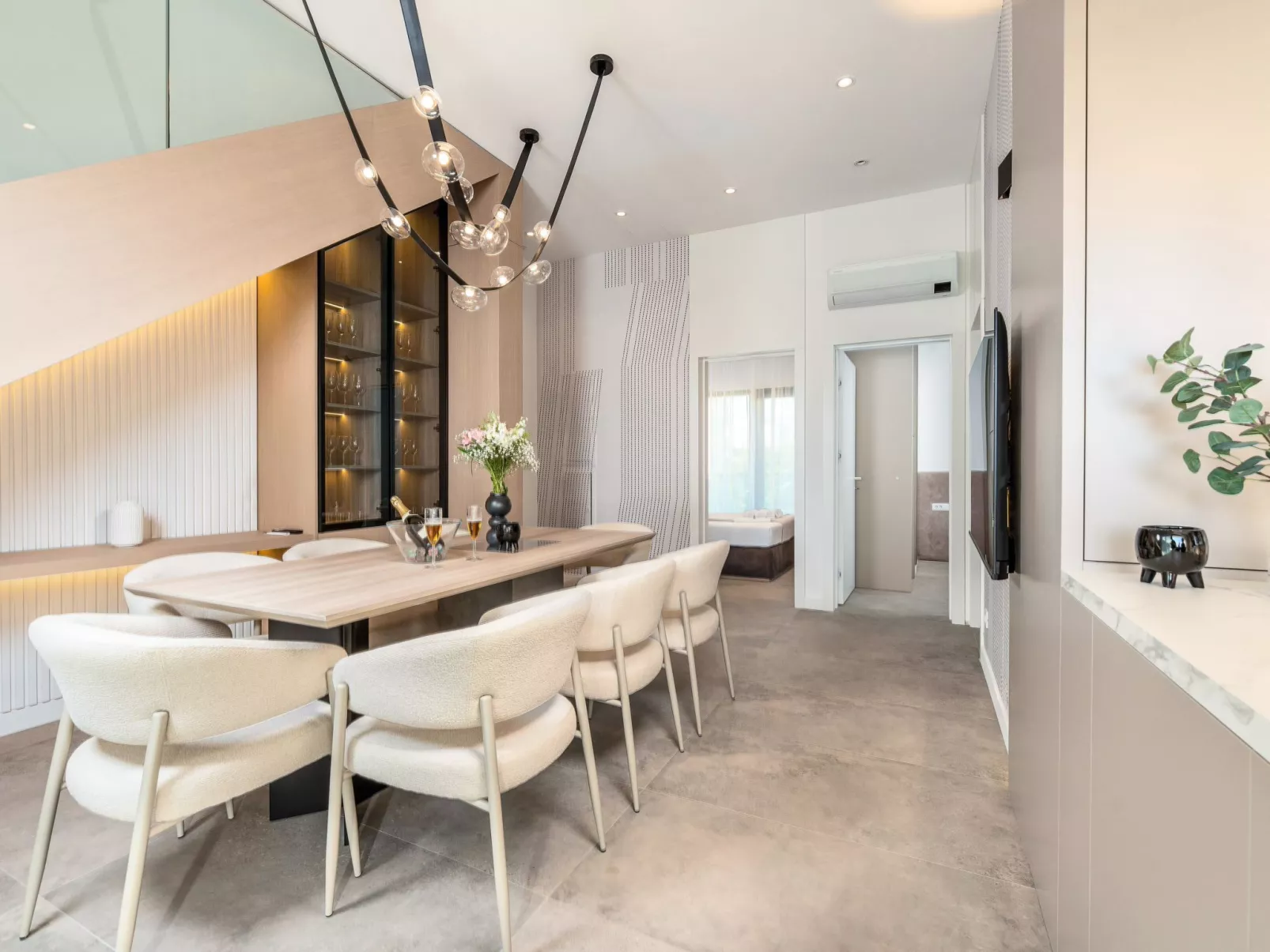 Vier-Schlafzimmer-Wohnung Dantela mit Tauchbecken - Binnen