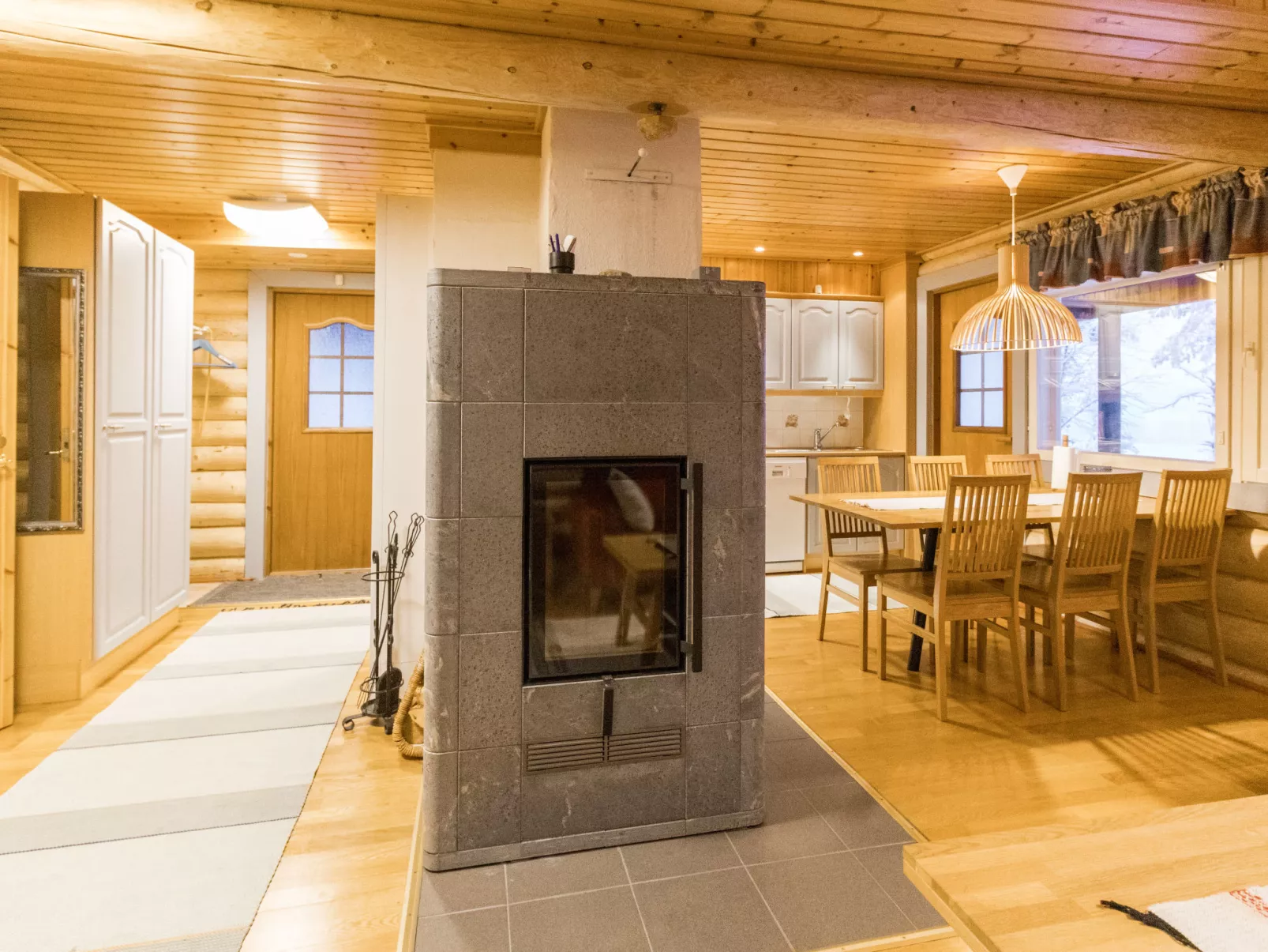 Salvostie 13, hetta - Binnen