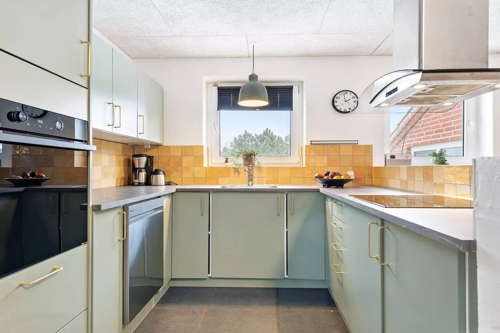 Zeezijde retraite met zwembad -- By Traum Ferienwohnungen-Binnen